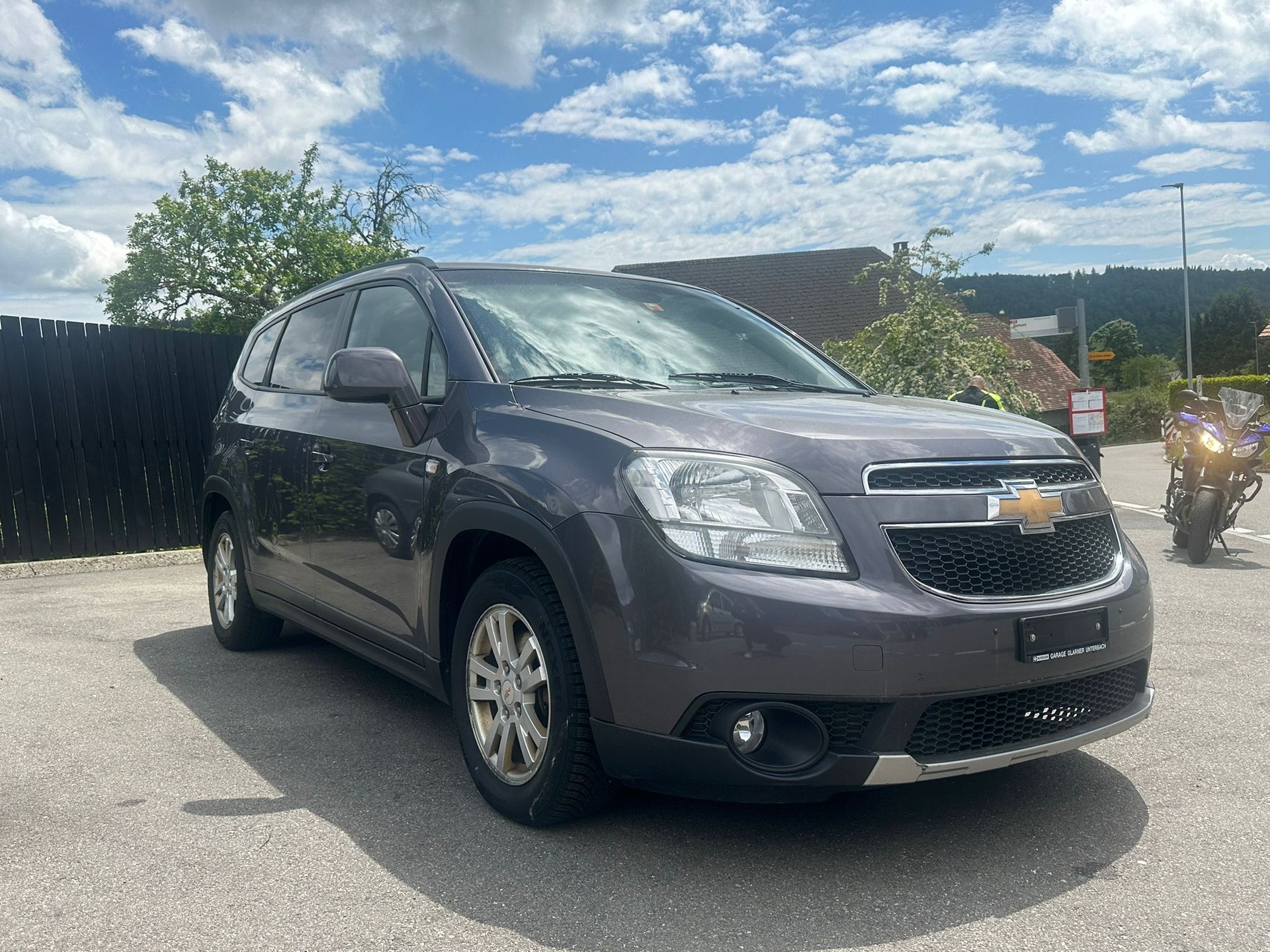 CHEVROLET Orlando 2.0 VCDi LS-image-1