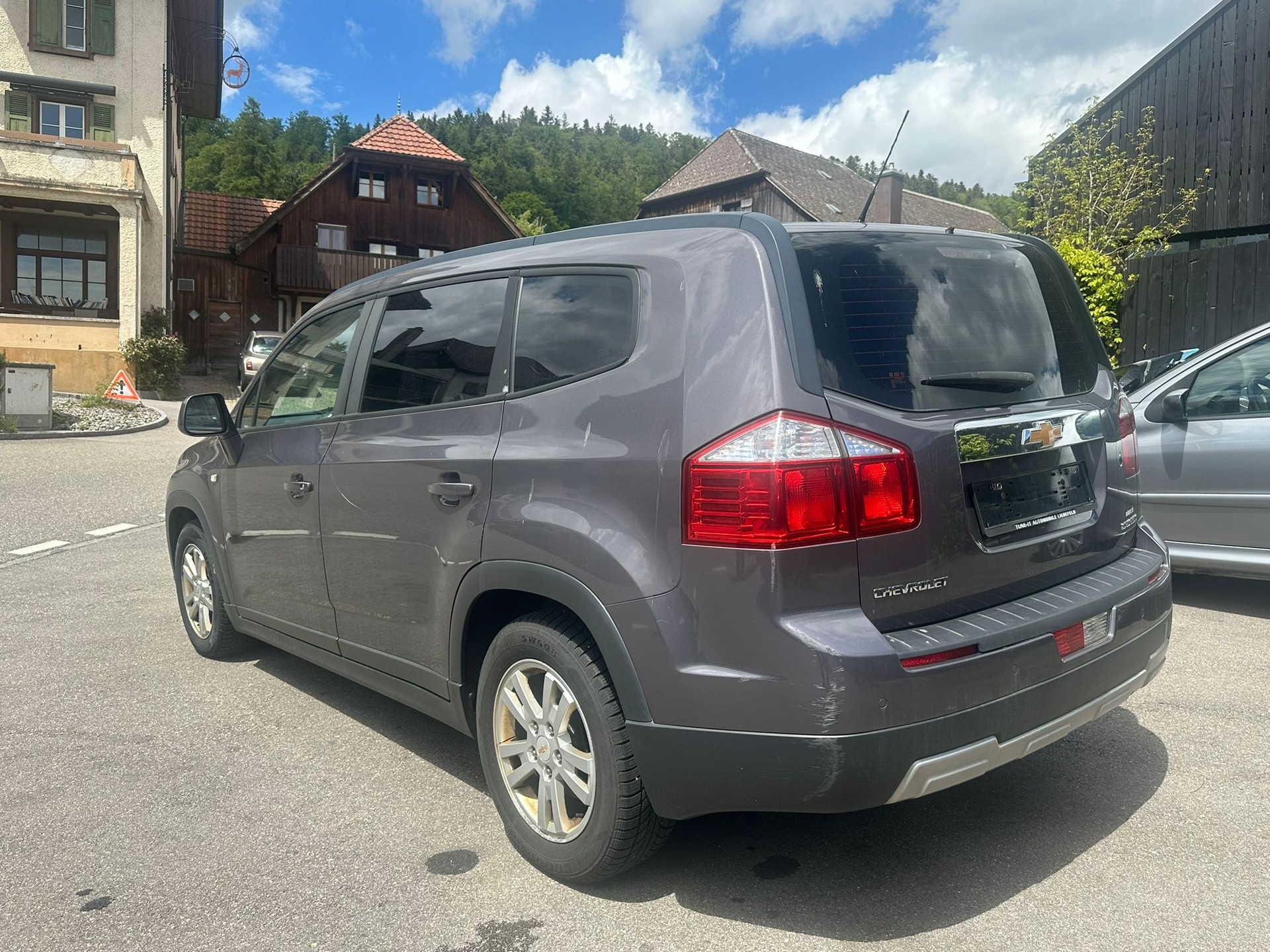 CHEVROLET Orlando 2.0 VCDi LS-image-8