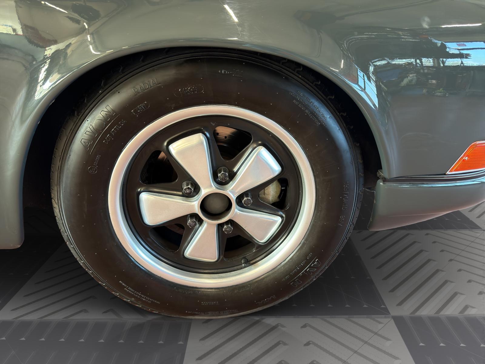 PORSCHE T-image-23