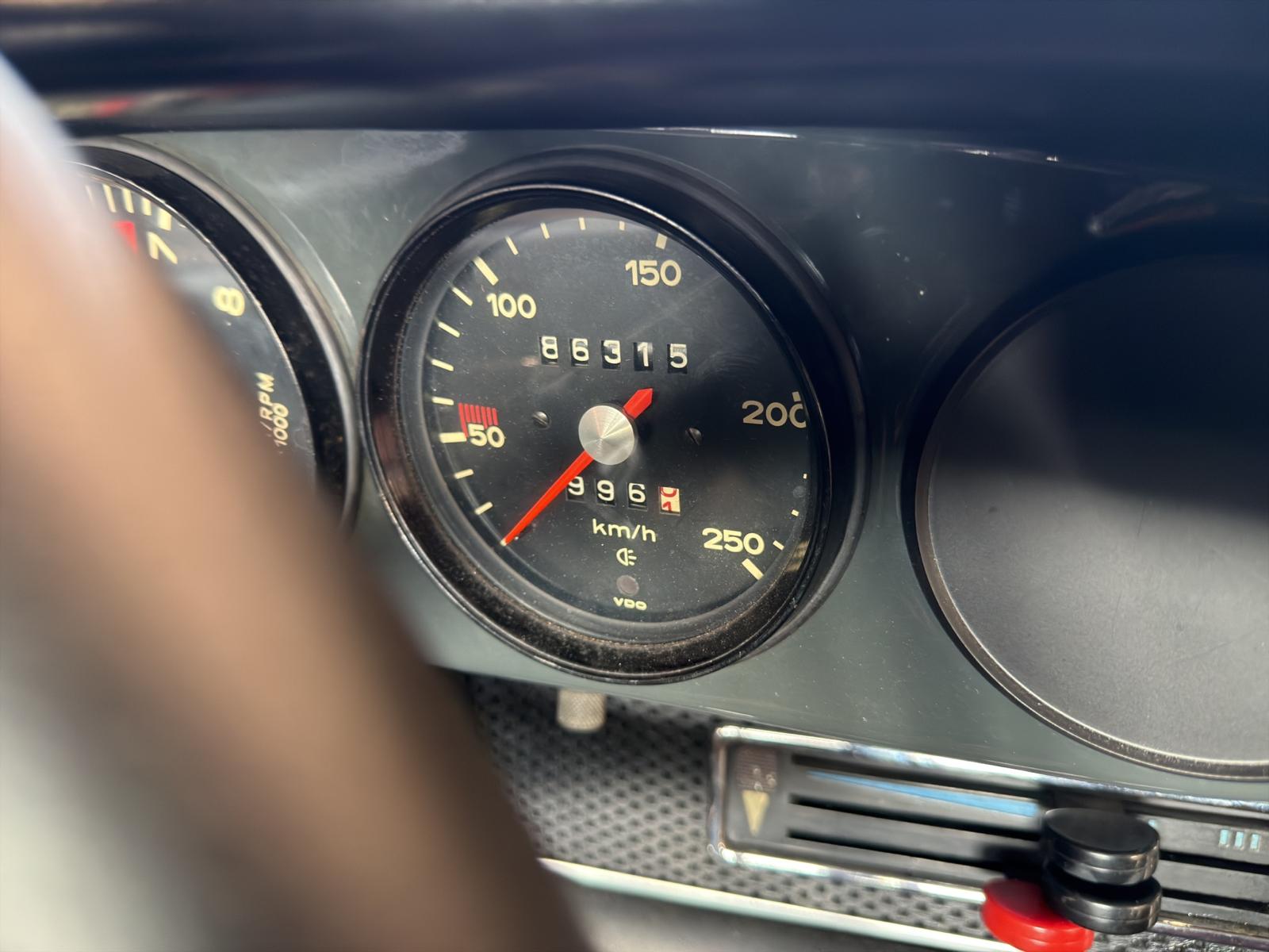PORSCHE T-image-18