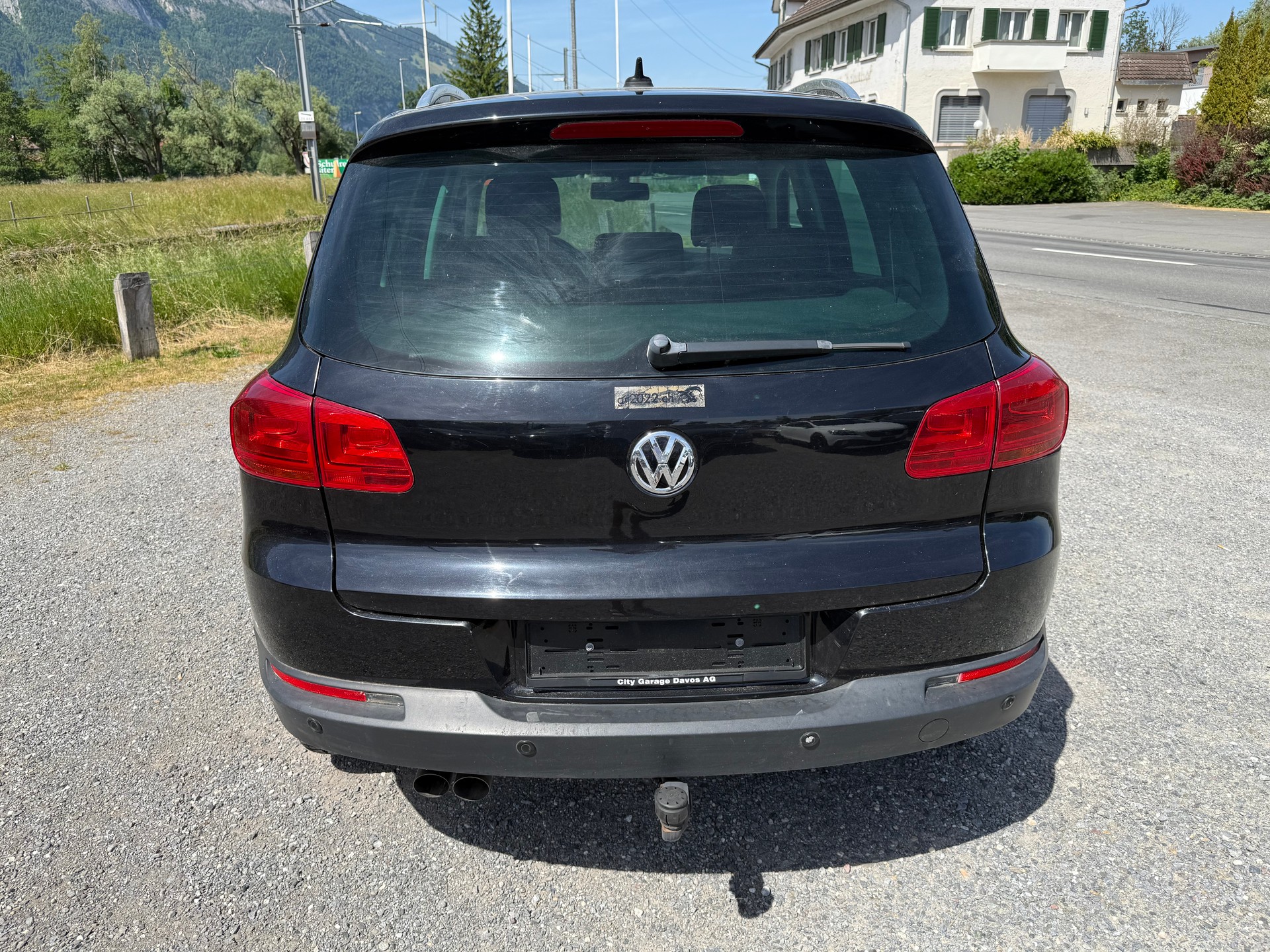 VW Tiguan 2.0 TDI BlueMotion Sport 4Motion DSG-image-3