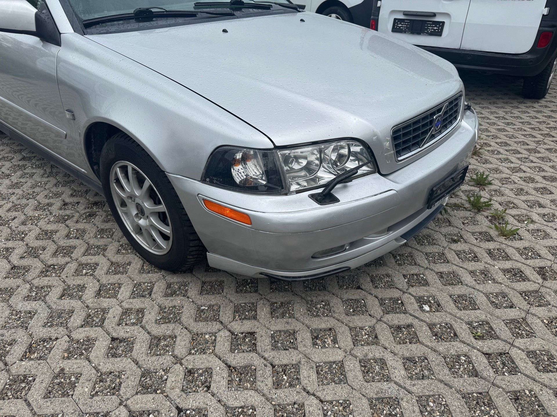 VOLVO S40 1.8-image-7