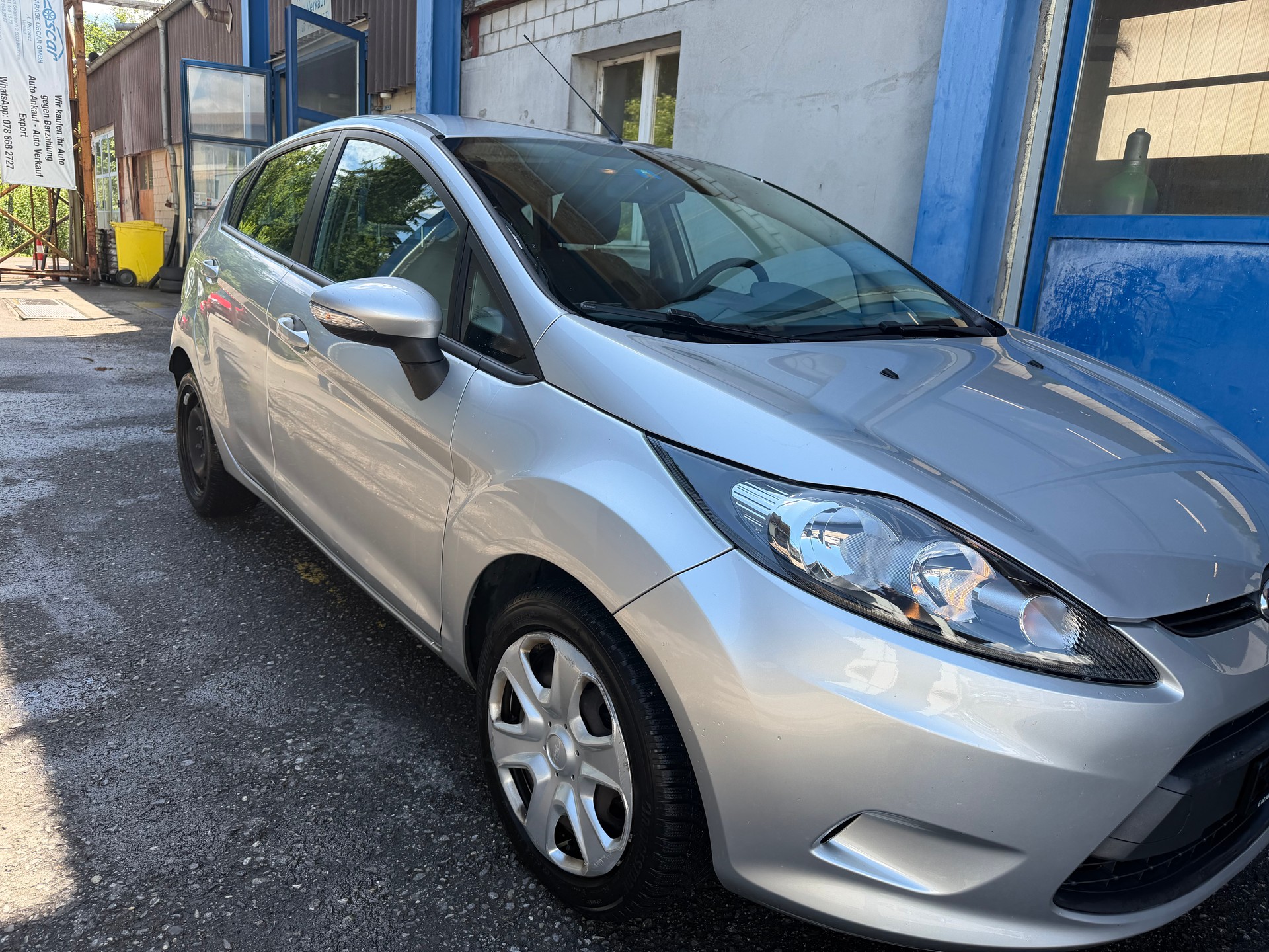 FORD Fiesta 1.4 16V Titanium Automatic-image-6
