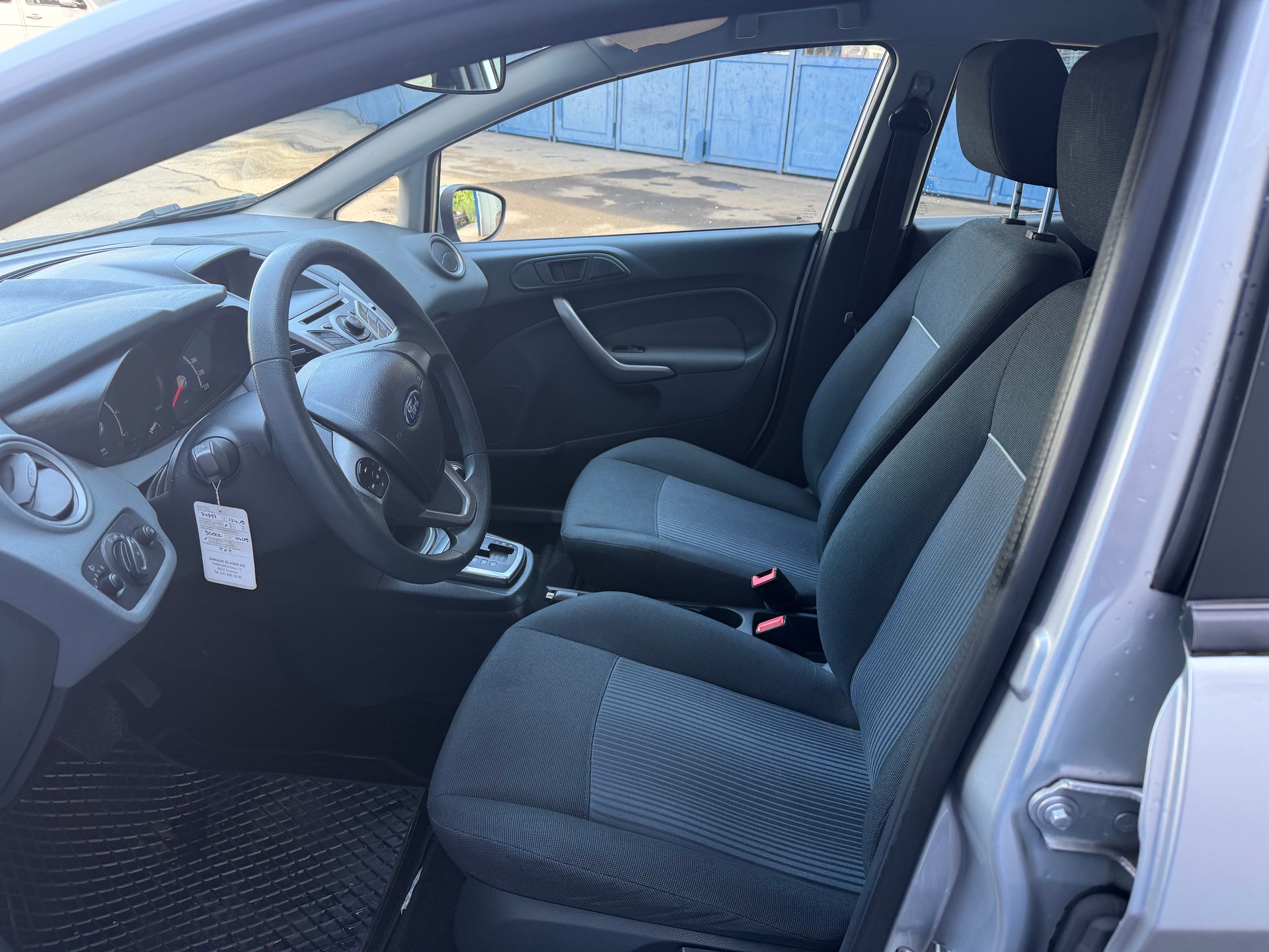 FORD Fiesta 1.4 16V Titanium Automatic-image-3