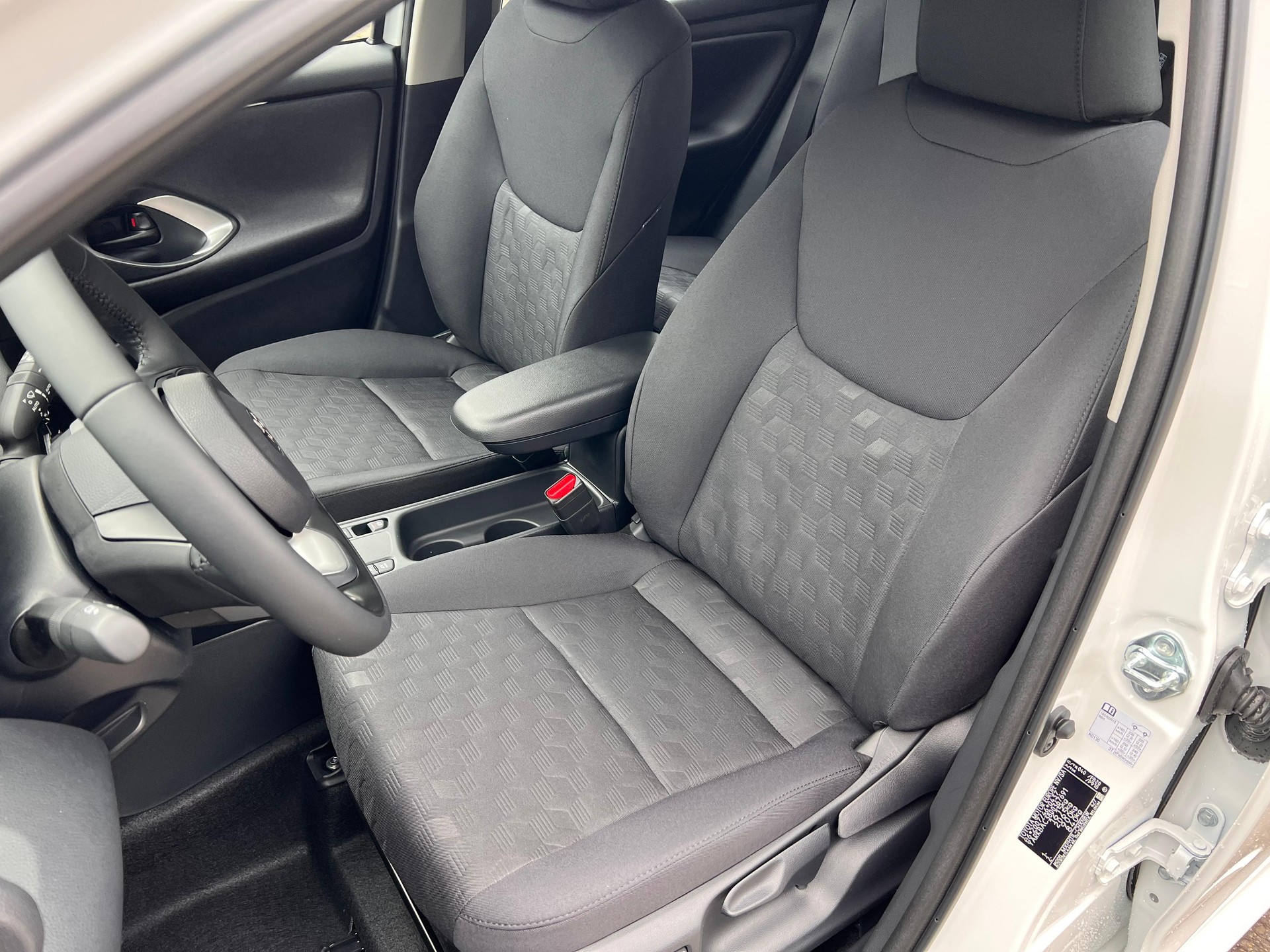 TOYOTA Yaris 1.5 VVT-i HSD Comfort-image-9