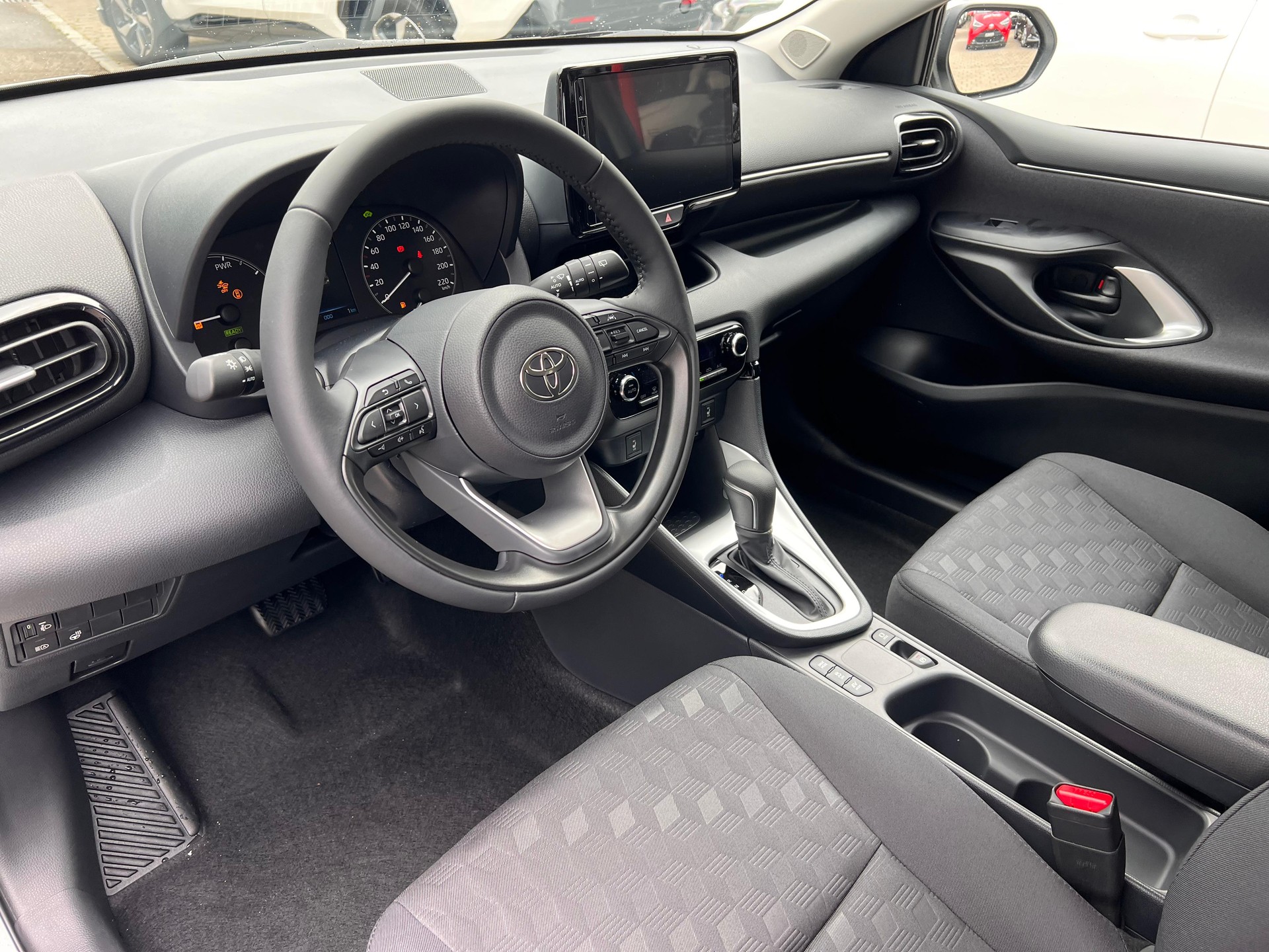 TOYOTA Yaris 1.5 VVT-i HSD Comfort-image-7