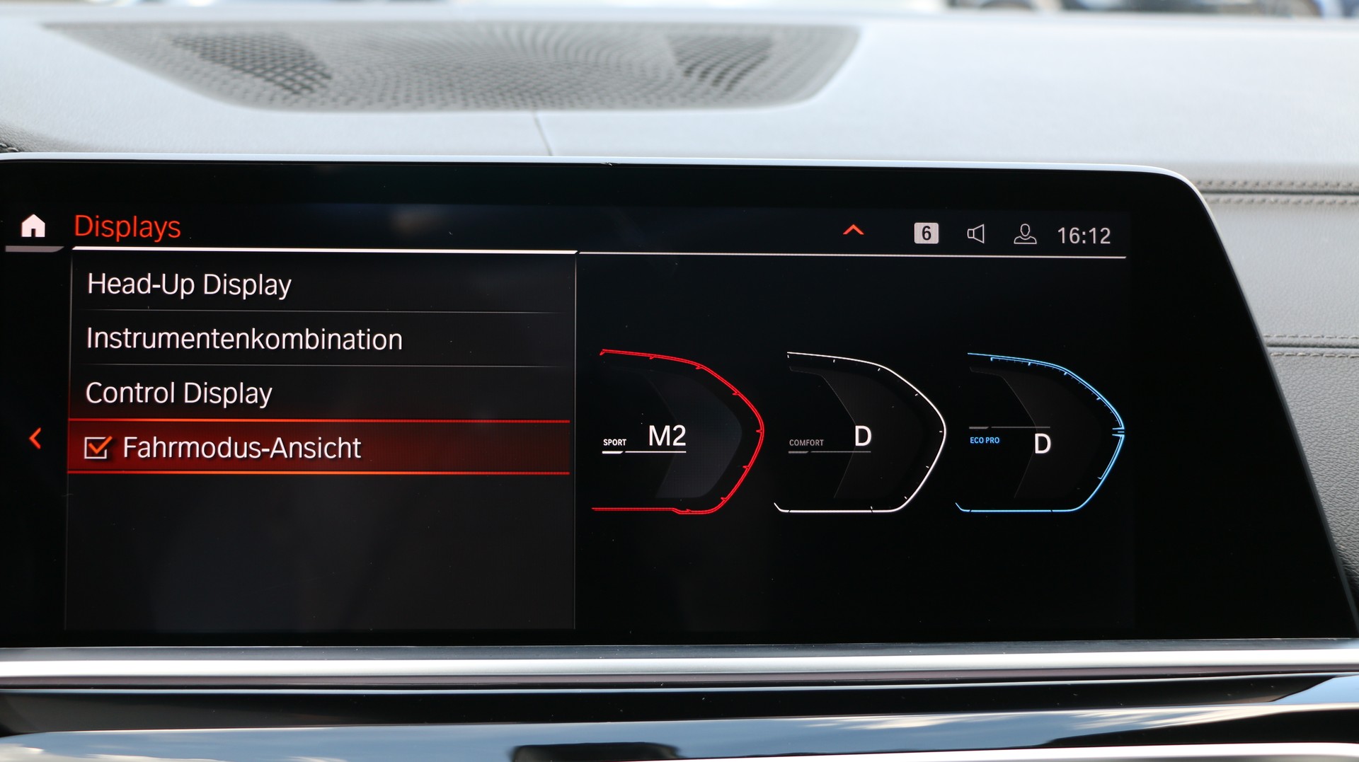 BMW X5 xDrive M50i-image-12