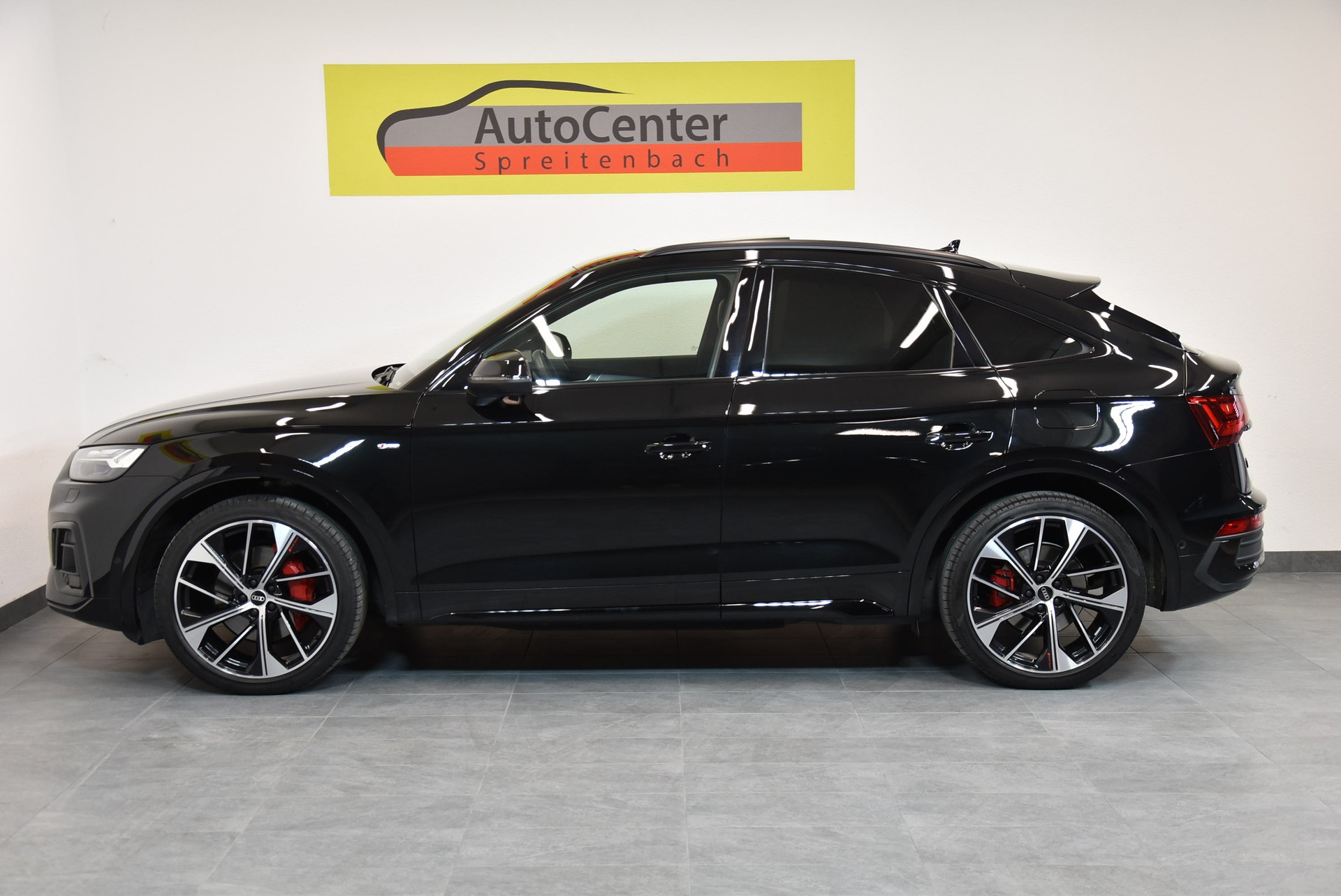 AUDI Q5 Sportback 50 TFSI e PHEV Black Edition quattro S-tronic-image-14