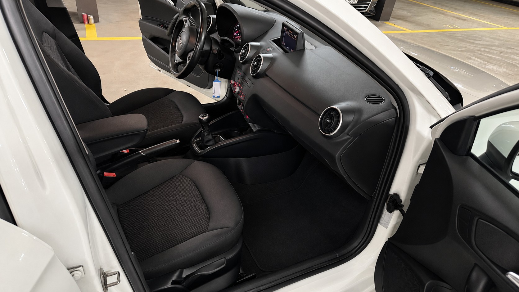 AUDI 1.2 TFSI Attraction-image-2