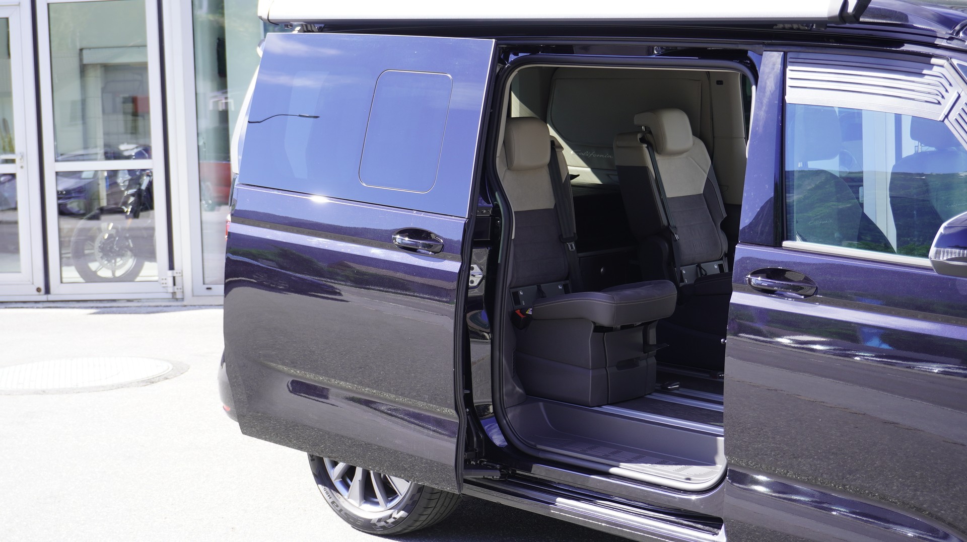 VW California eHybrid Beach Camper 4Motion-image-17