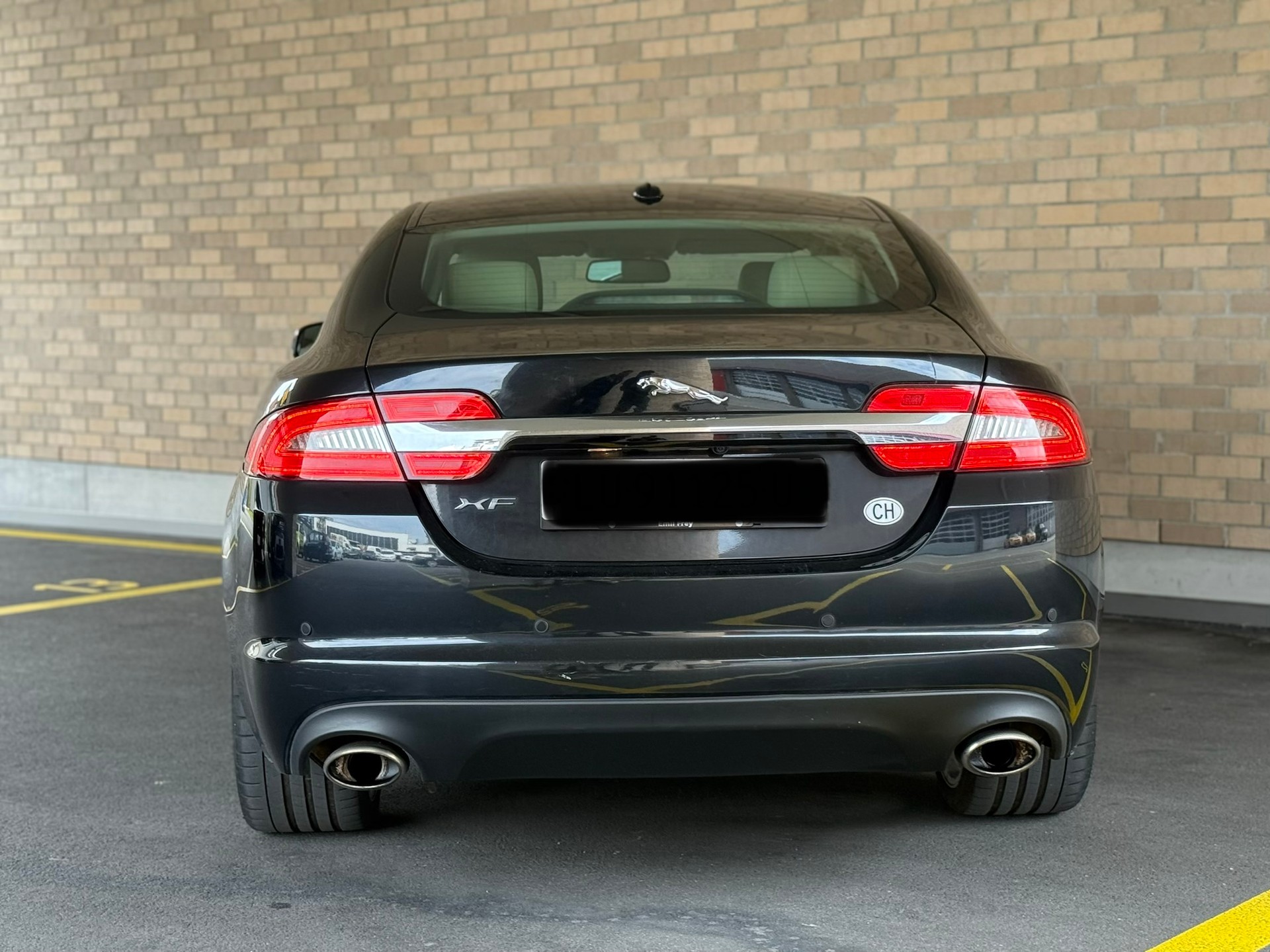 JAGUAR XF 3.0d V6 Luxury-image-7