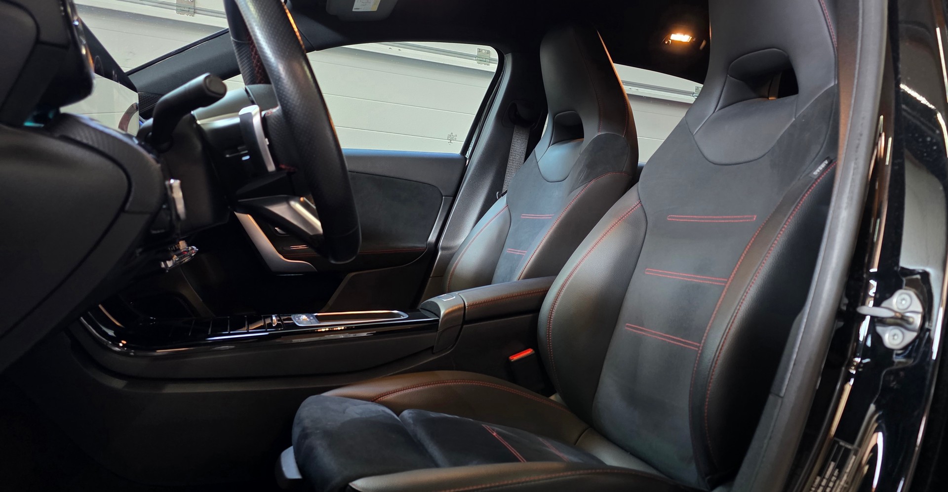 MERCEDES-BENZ A 250 4Matic AMG Line 4Matic 7G-DCT *ACC*LaneAssist*Rückfahrkamera*Ambientebeleuchtung*Navi*El. Sitze*Sitzheizung*-image-9