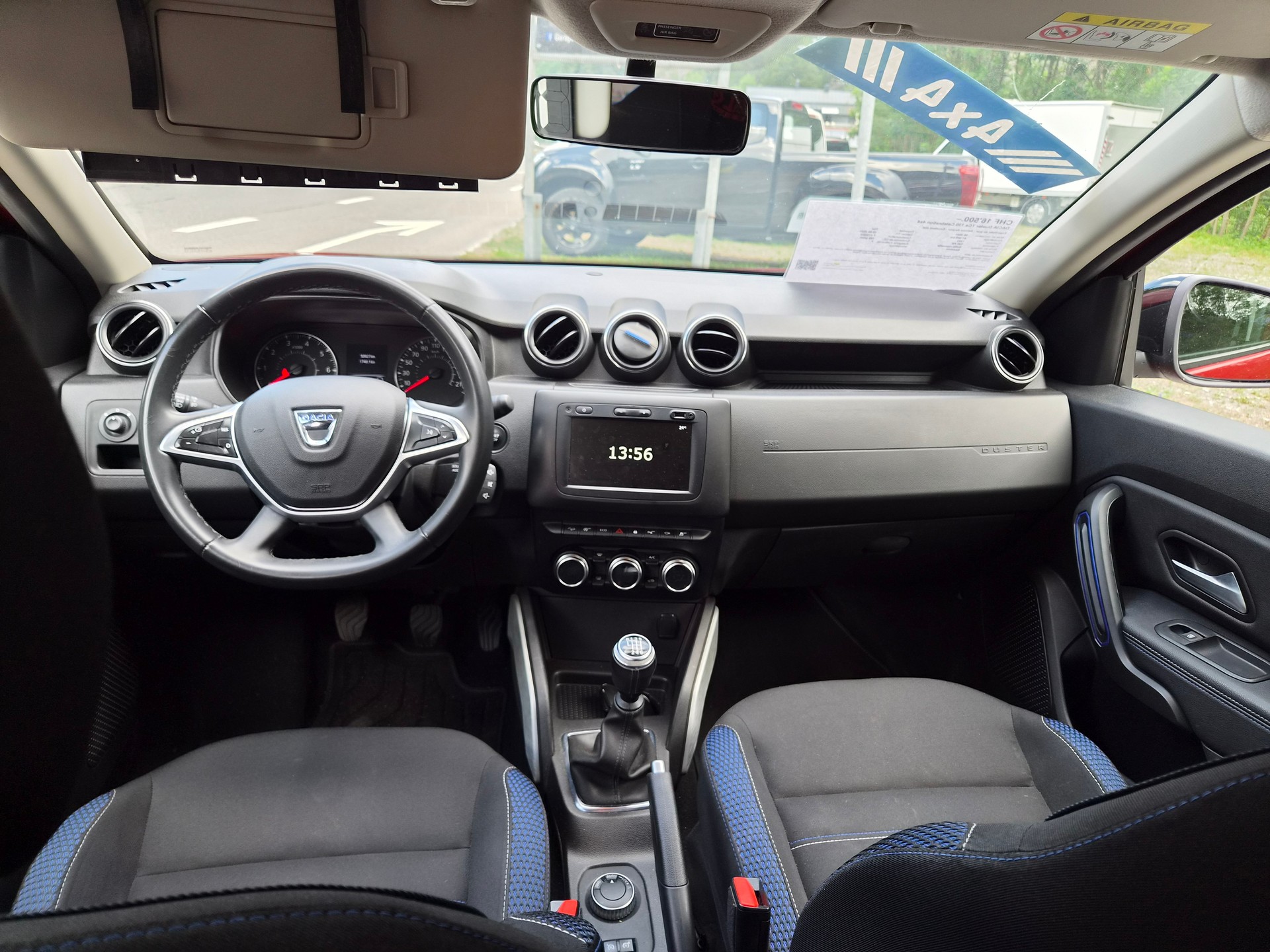 DACIA Duster TCe 130 Celebration 4x4-image-7