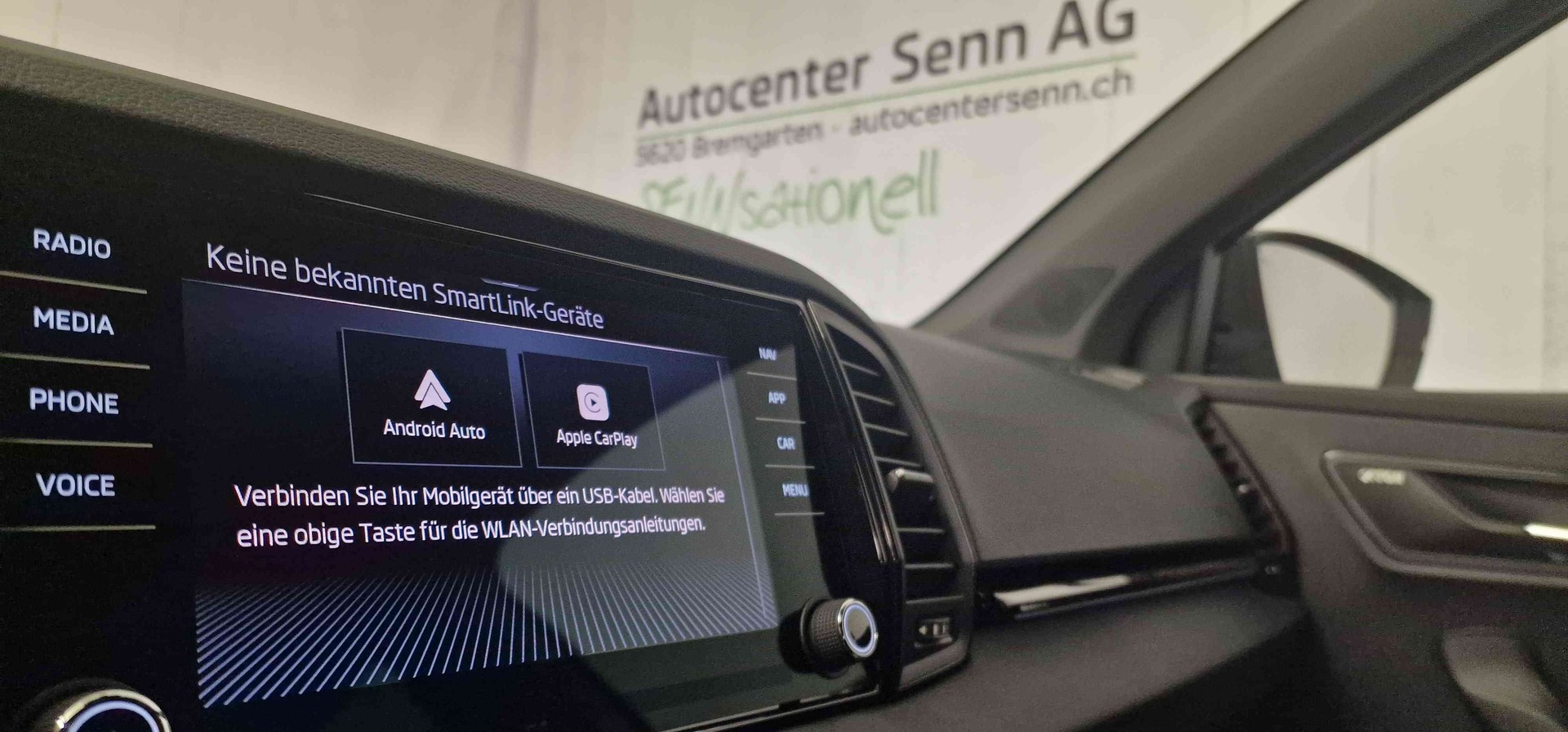 SKODA Karoq 2.0 TSI SportLine 4x4 DSG-image-9