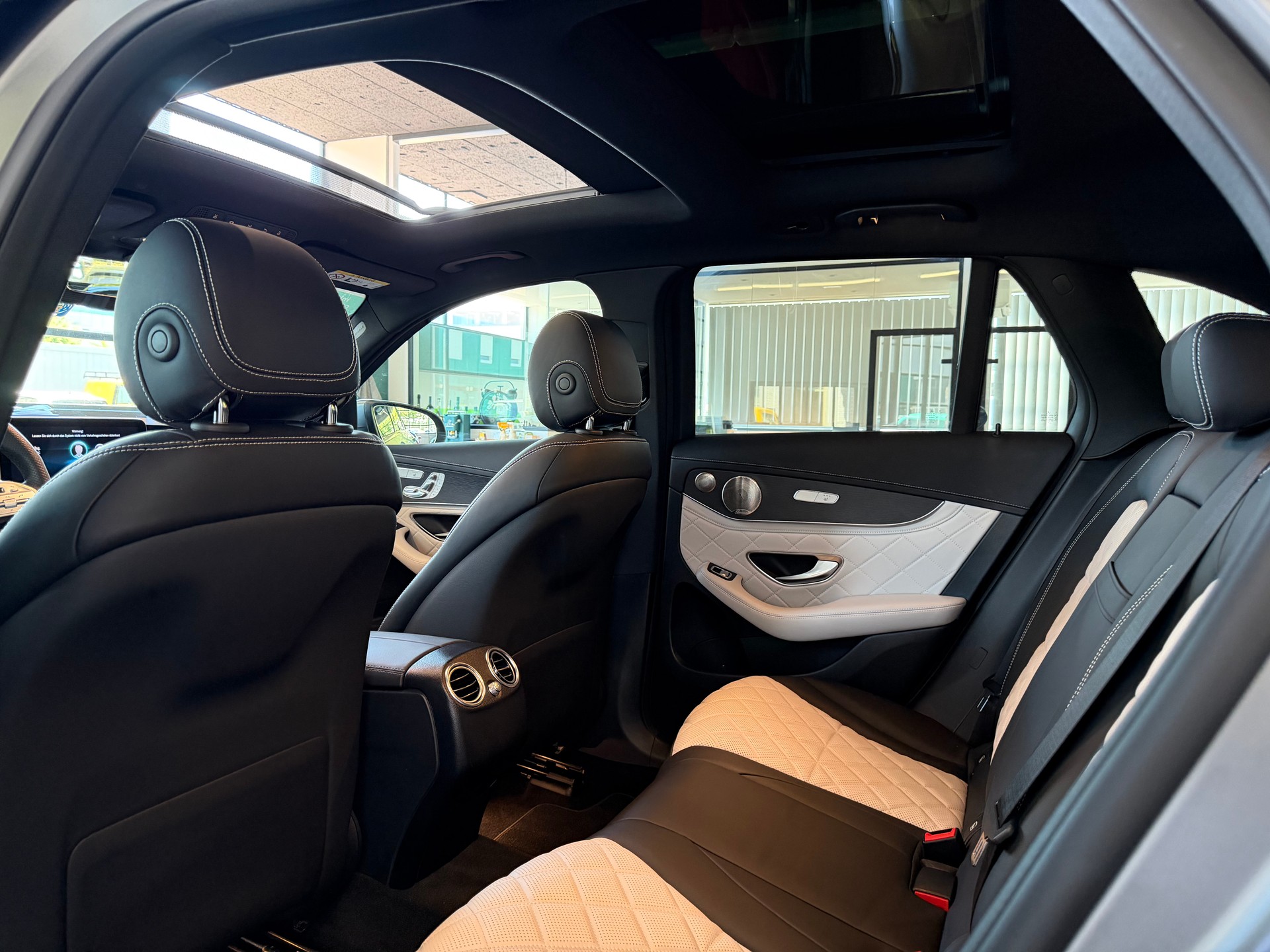 MERCEDES-BENZ GLC 43 AMG 390 PS 4X4 4Matic 9G-Tronic (CH)-image-12