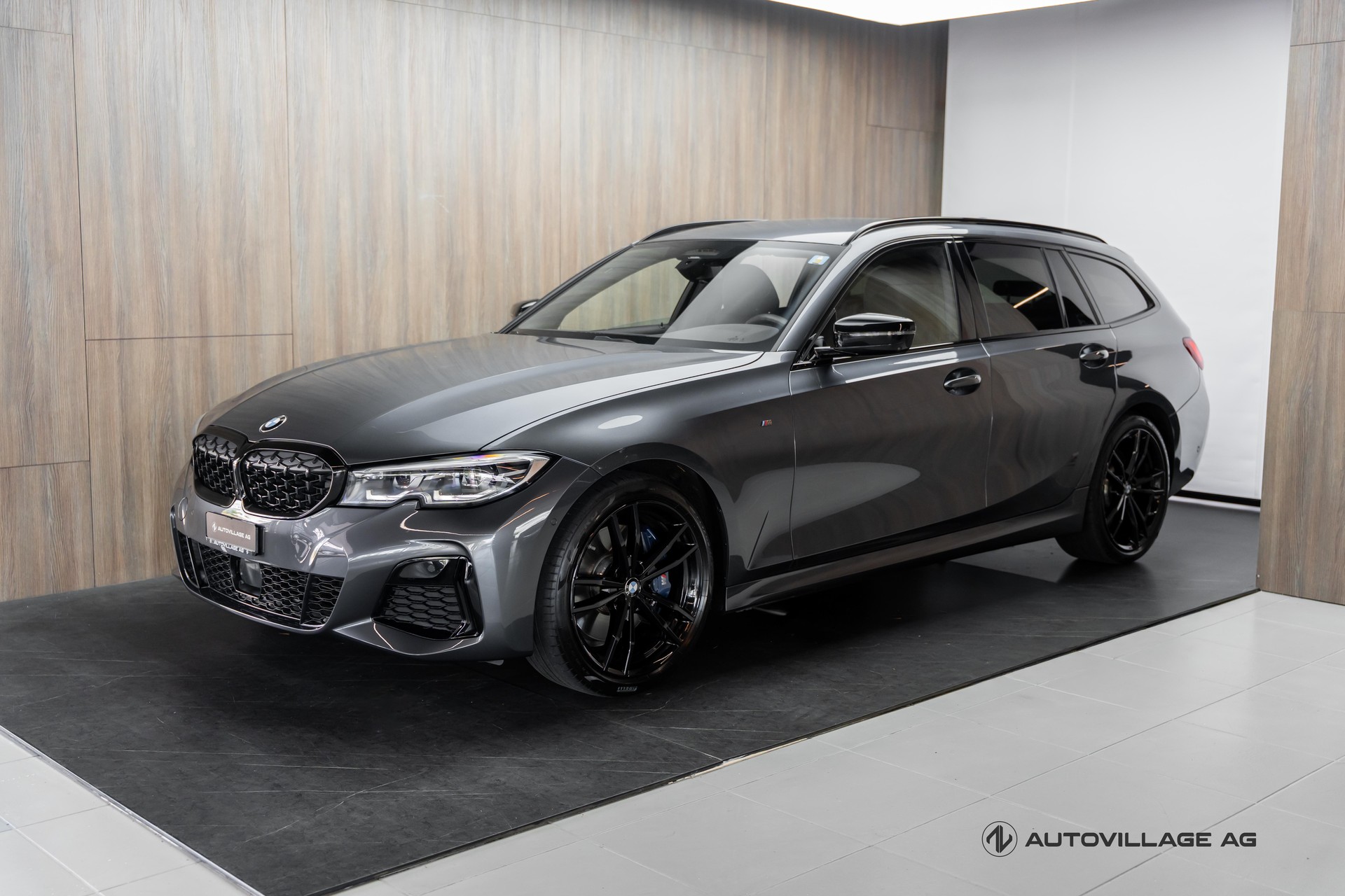 BMW M340i xDriveTouring Steptronic M Sport-image-0