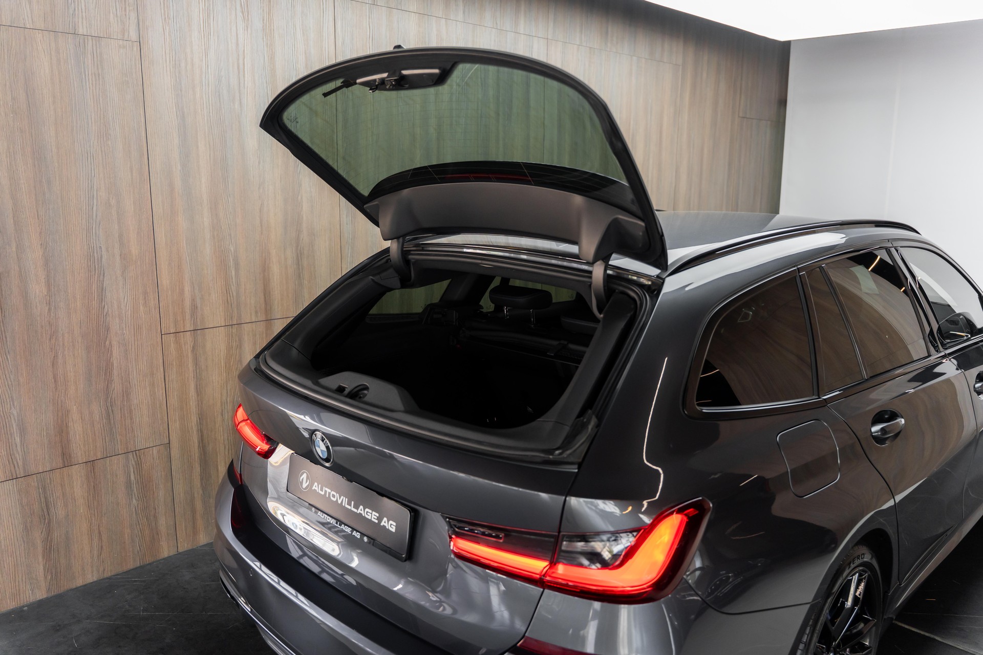 BMW M340i xDriveTouring Steptronic M Sport-image-26