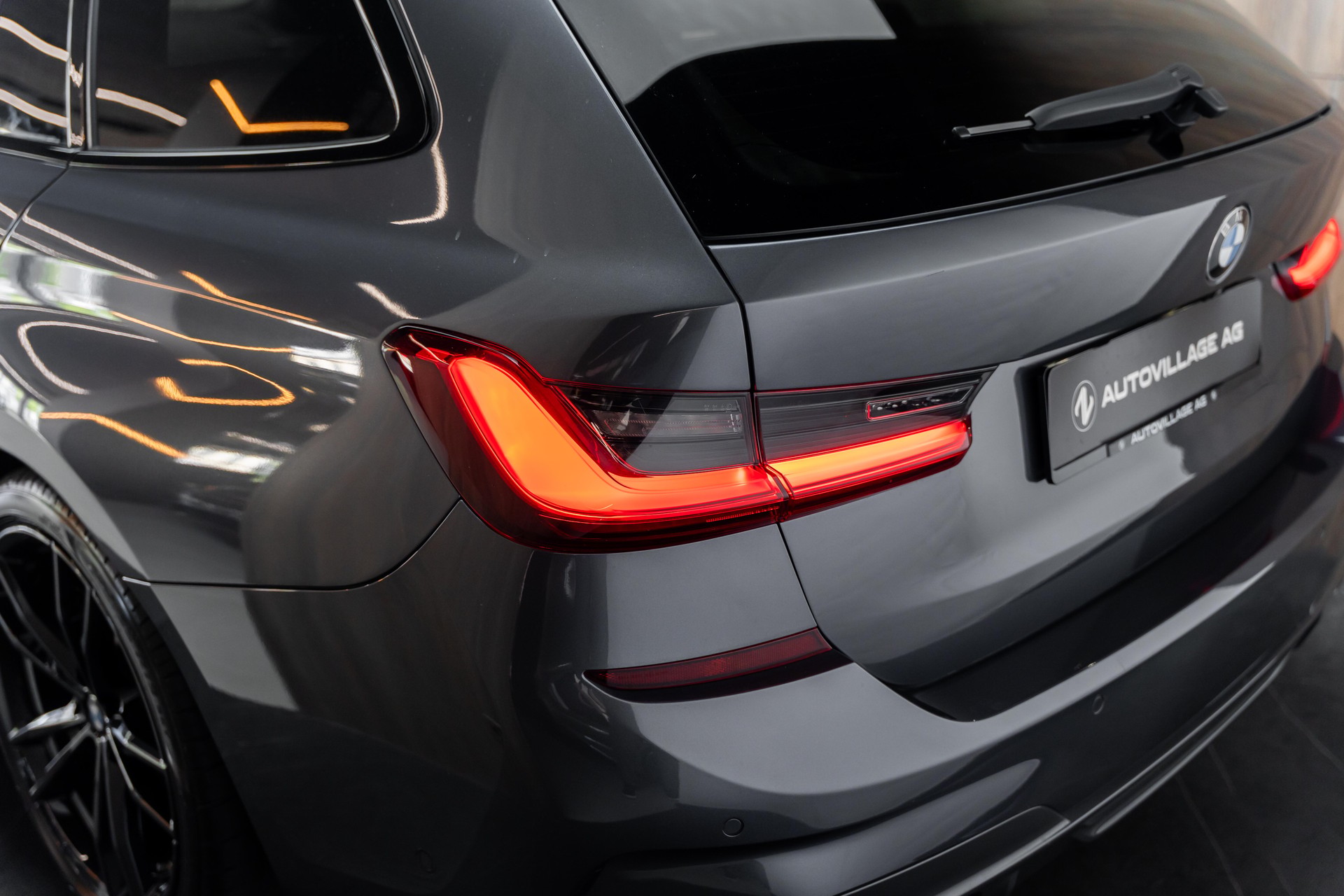 BMW M340i xDriveTouring Steptronic M Sport-image-25