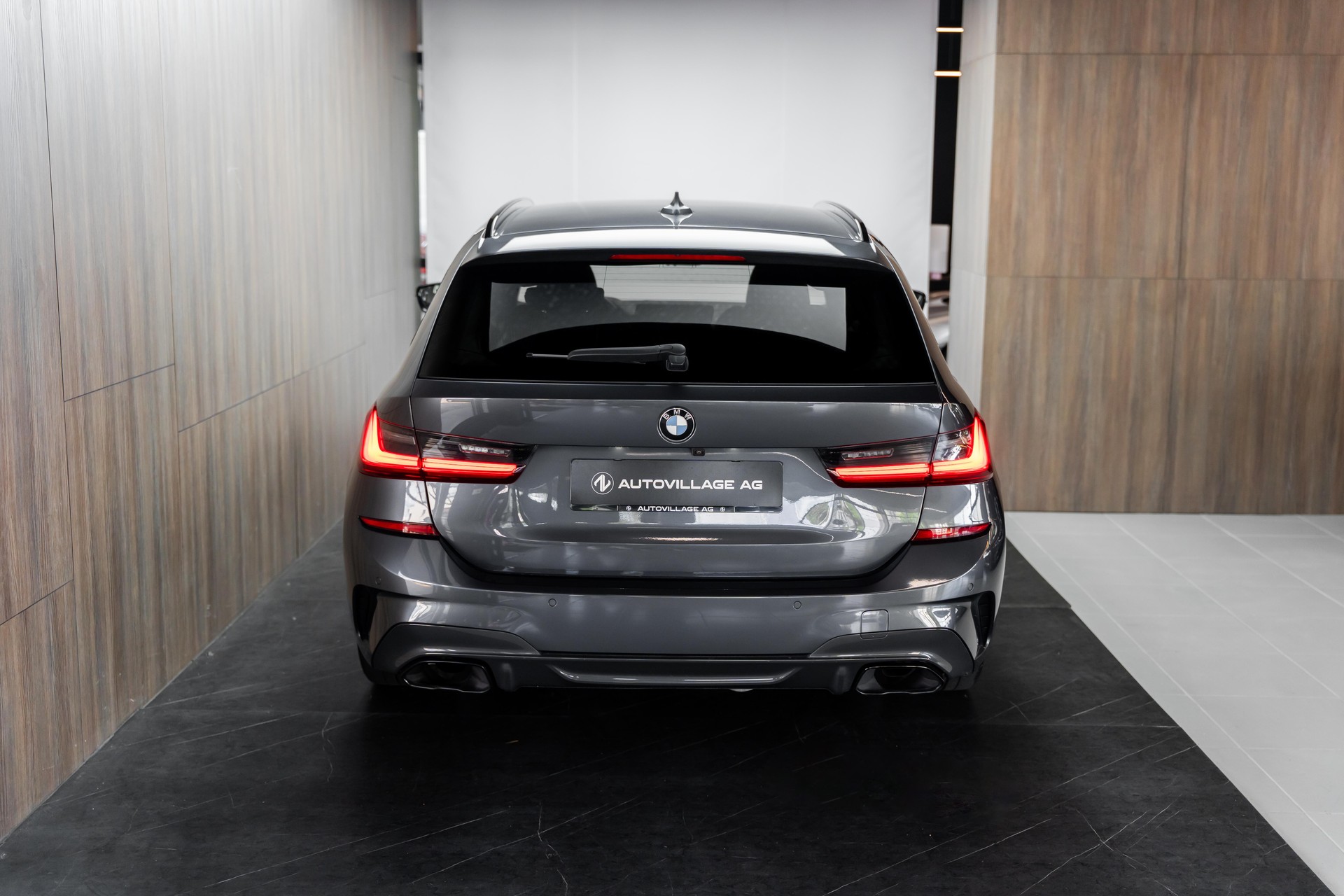 BMW M340i xDriveTouring Steptronic M Sport-image-30