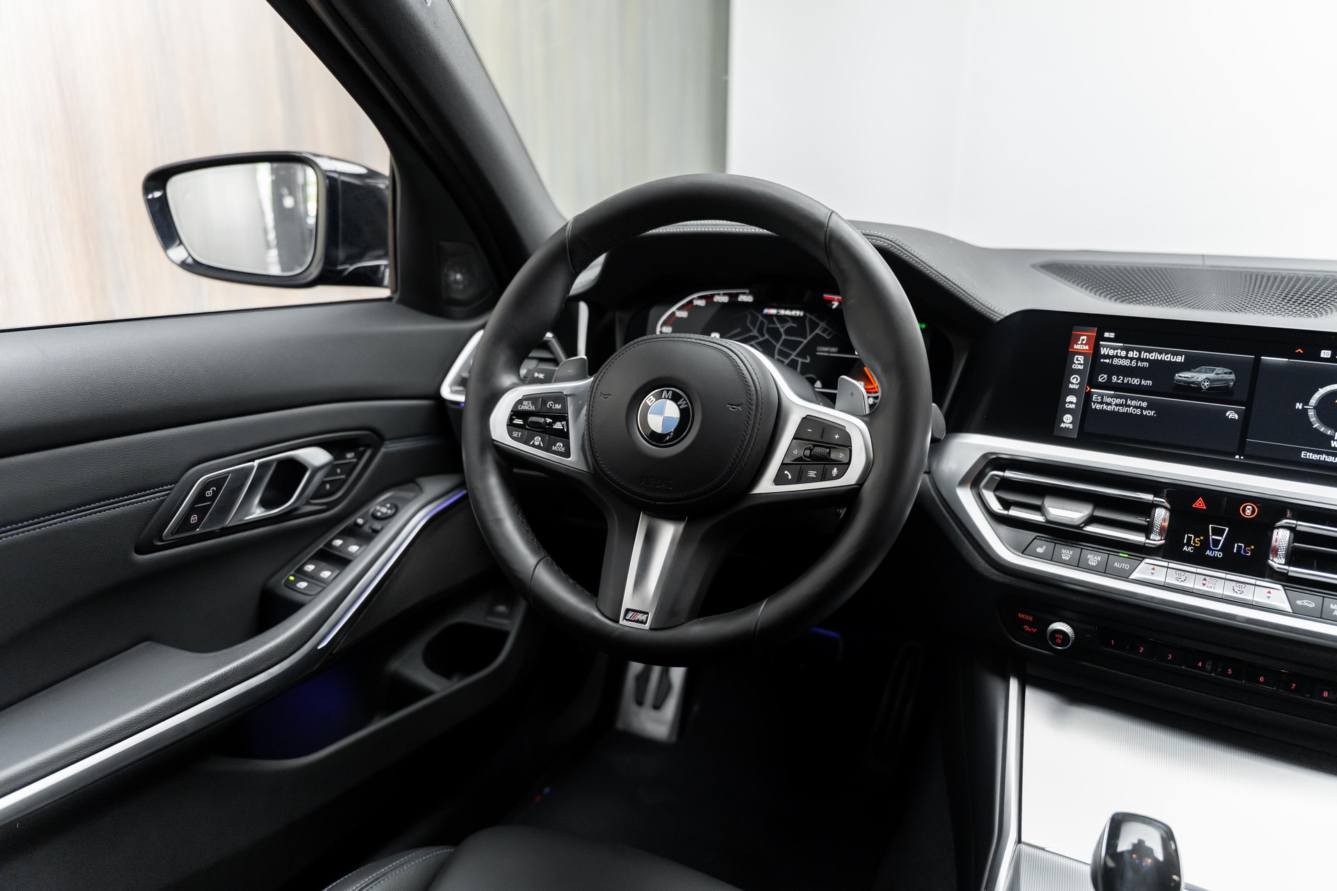 BMW M340i xDriveTouring Steptronic M Sport-image-15