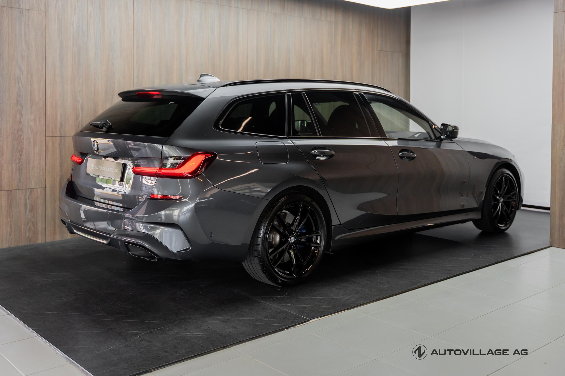 BMW M340i xDriveTouring Steptronic M Sport-image-1
