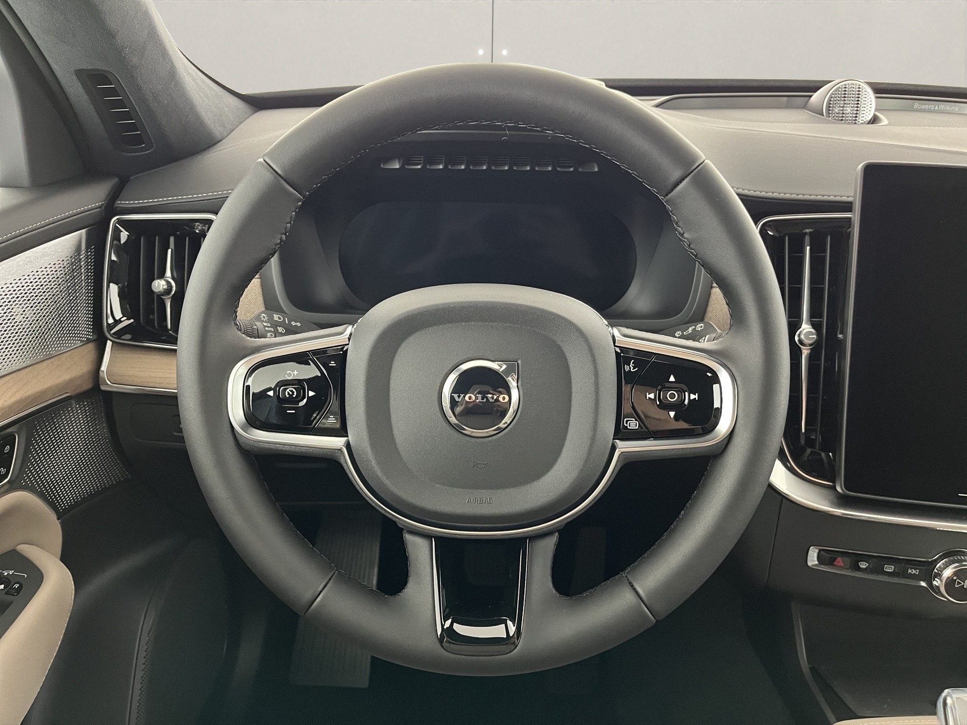 VOLVO XC90 2.0 T8 TE Ultra Dark eAWD-image-10