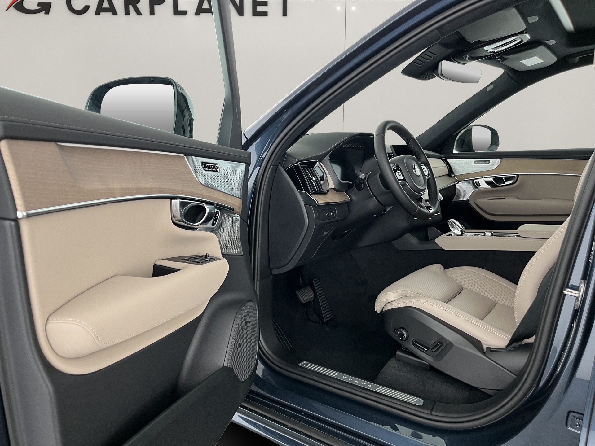 VOLVO XC90 2.0 T8 TE Ultra Dark eAWD-image-8