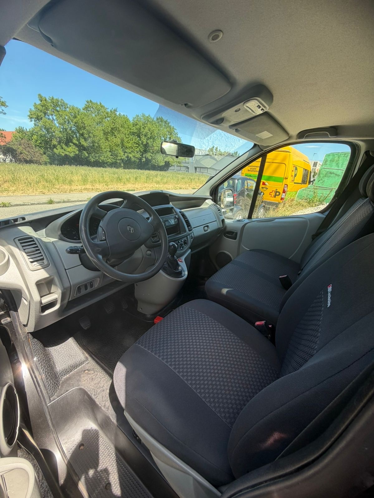 RENAULT Trafic 2.0 dCi 115 2.9t L1H1-image-5