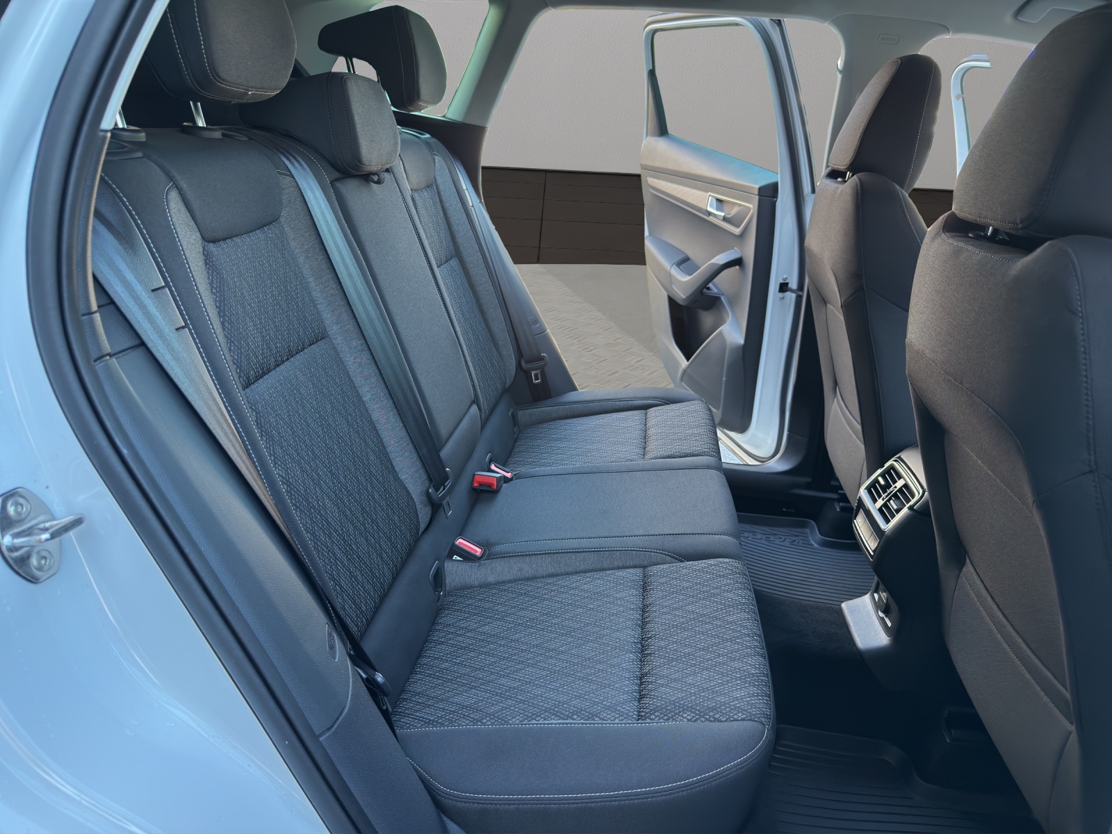 SKODA Karoq 2.0 TDI CR Style 4x4 DSG-image-17