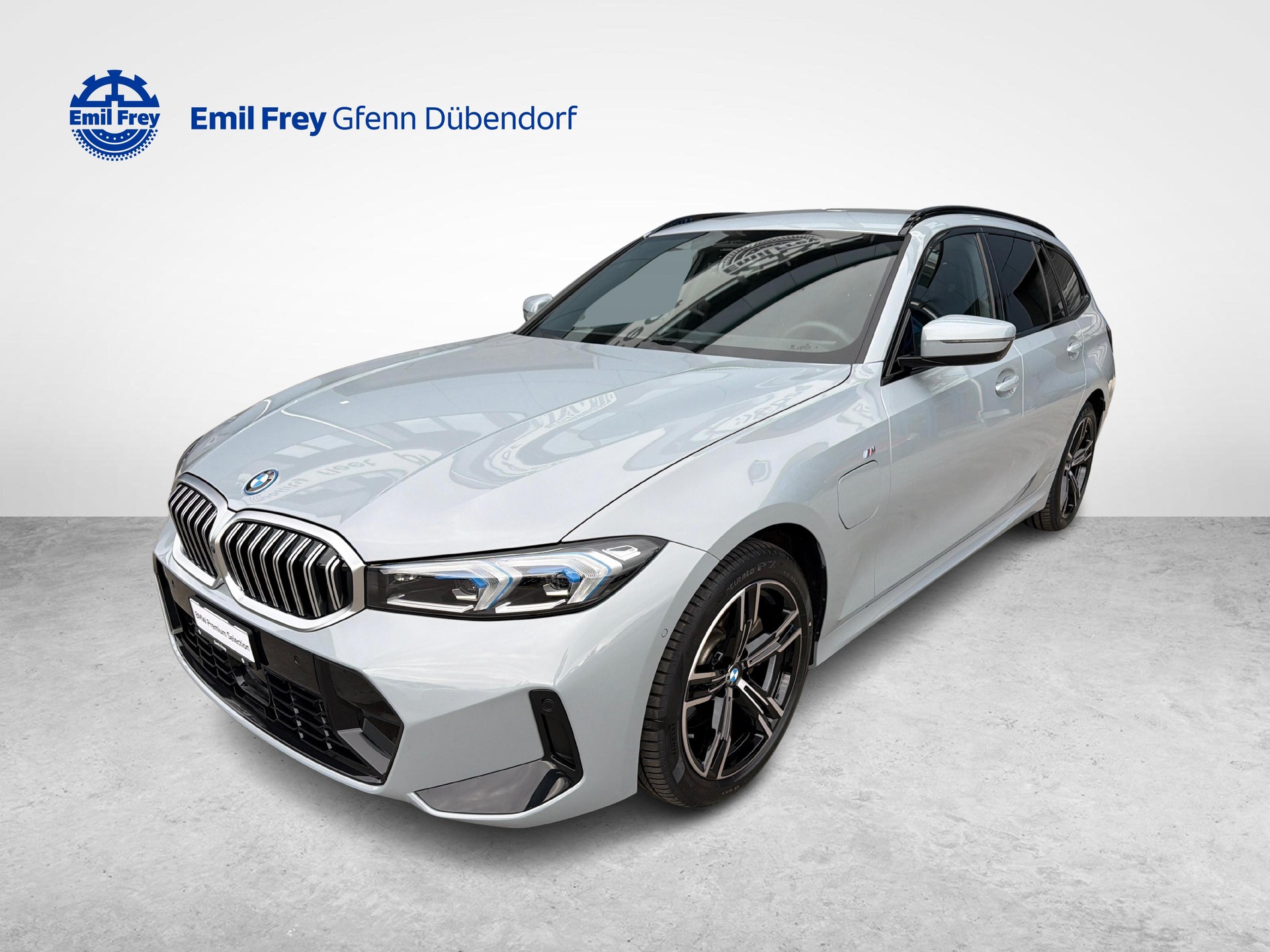 BMW 330e xDrive SAG Touring-image-0