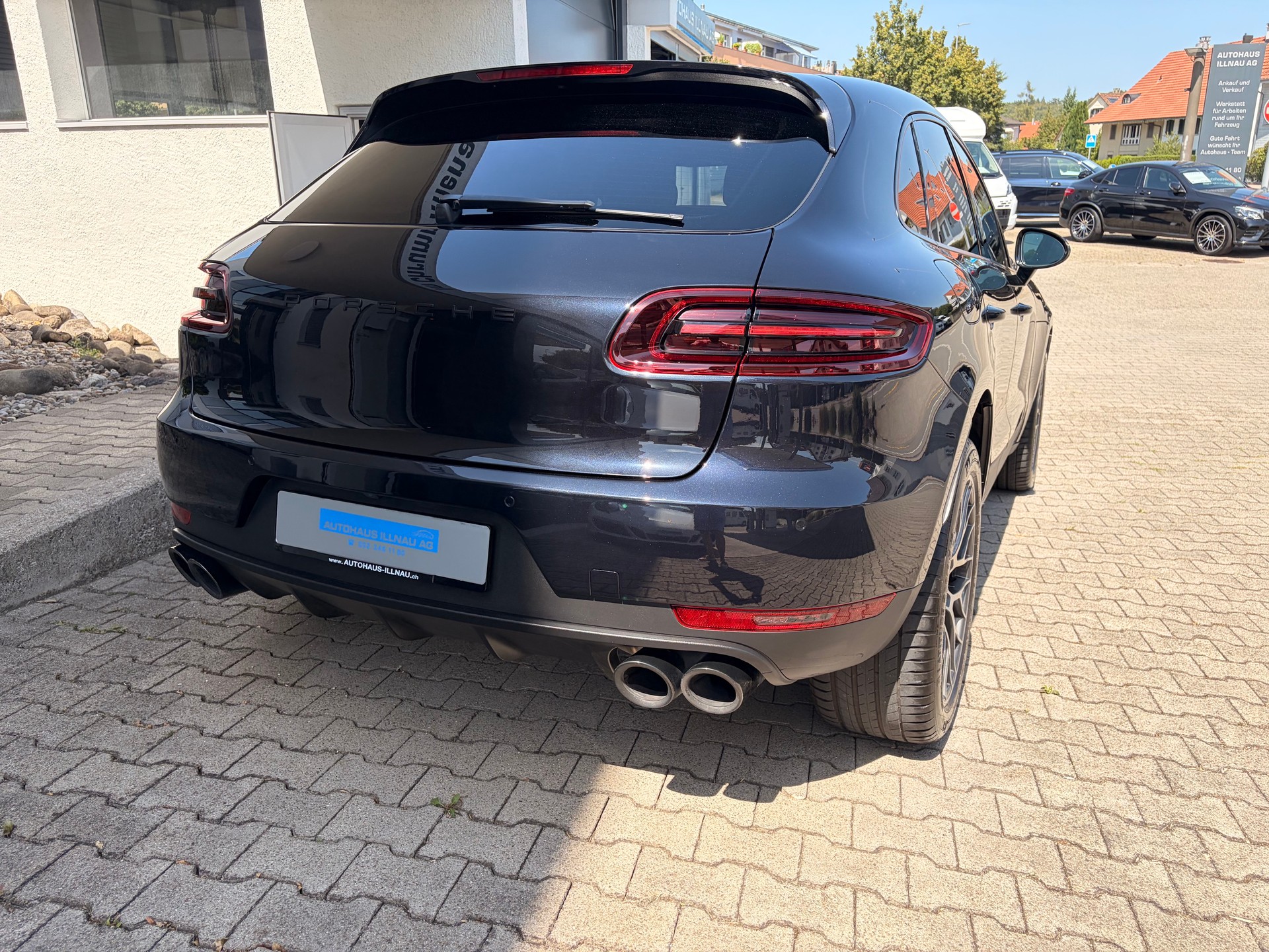 PORSCHE Macan PDK-image-2