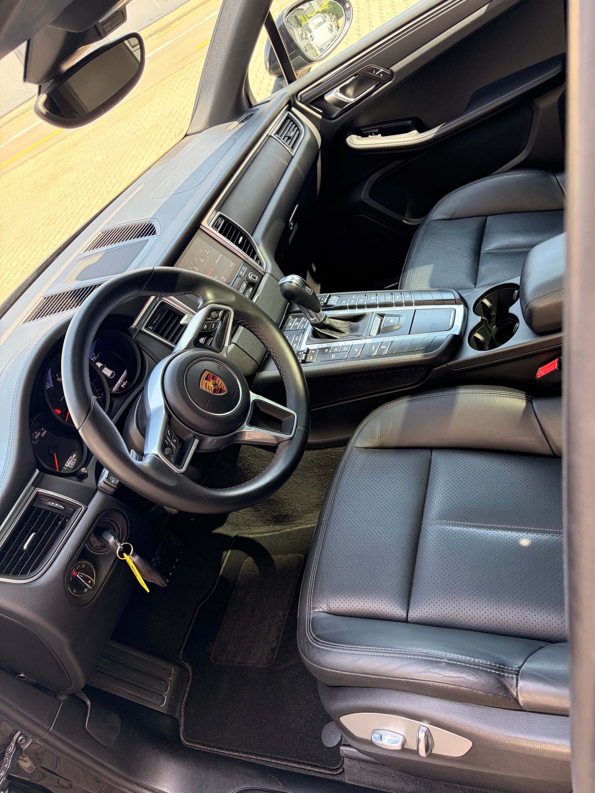 PORSCHE Macan PDK-image-7