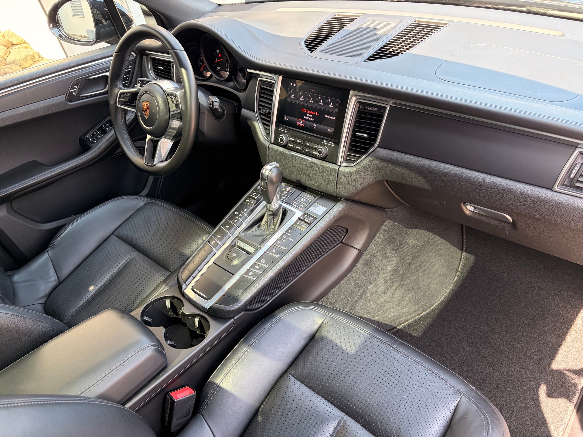PORSCHE Macan PDK-image-3