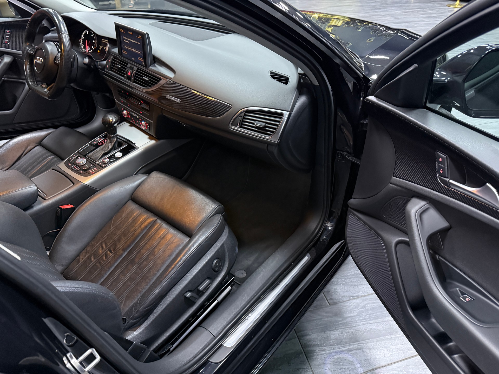 AUDI A6 Avant 3.0 TDI V6 quattro S-tronic-image-15