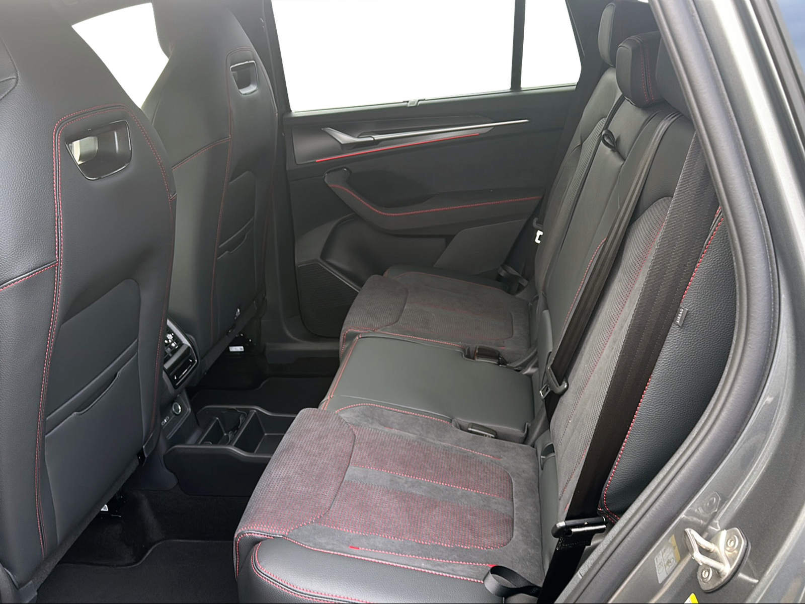SKODA Kodiaq 2.0 TSI RS 4x4-image-4