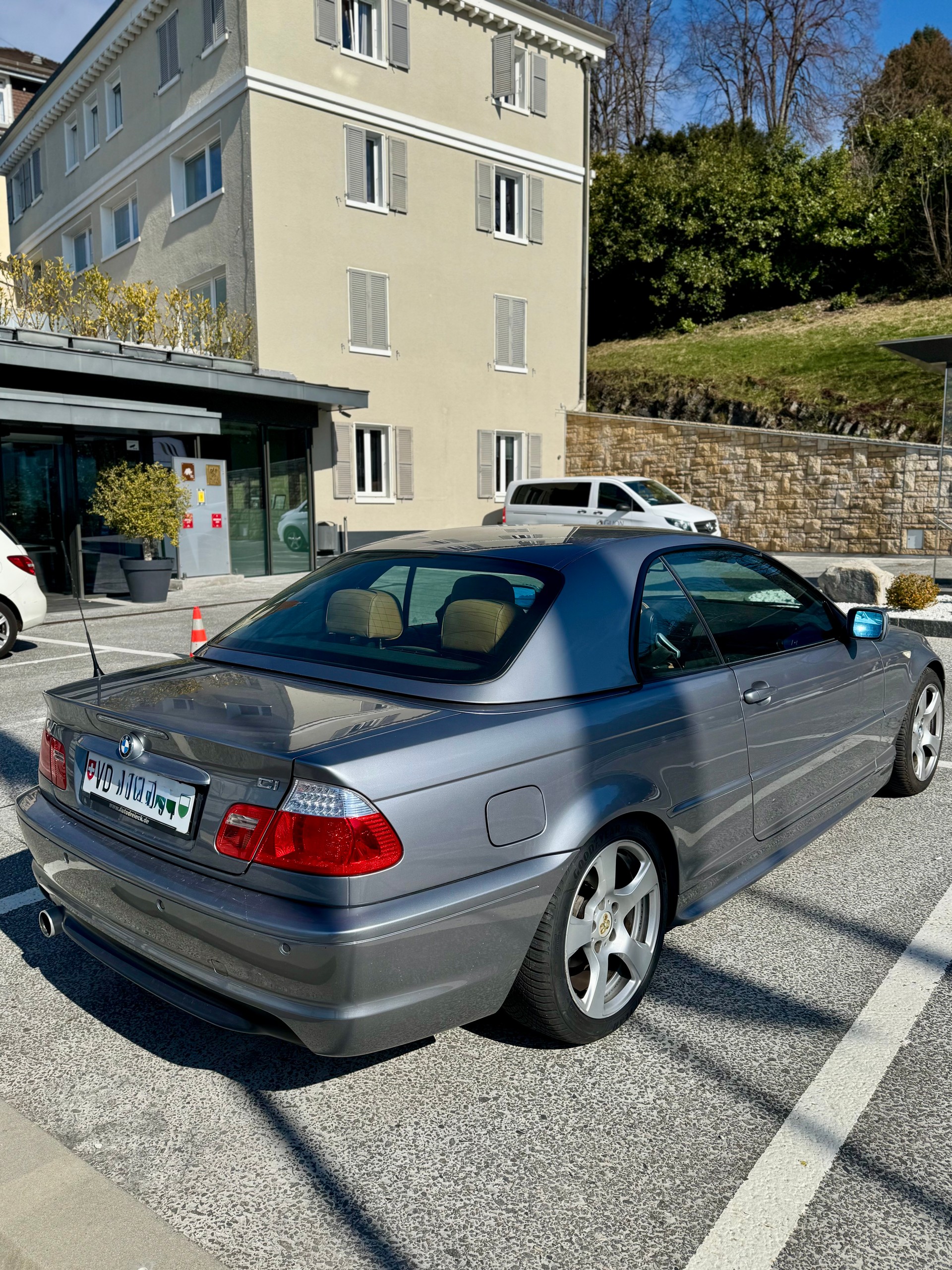 BMW 318Ci-image-5