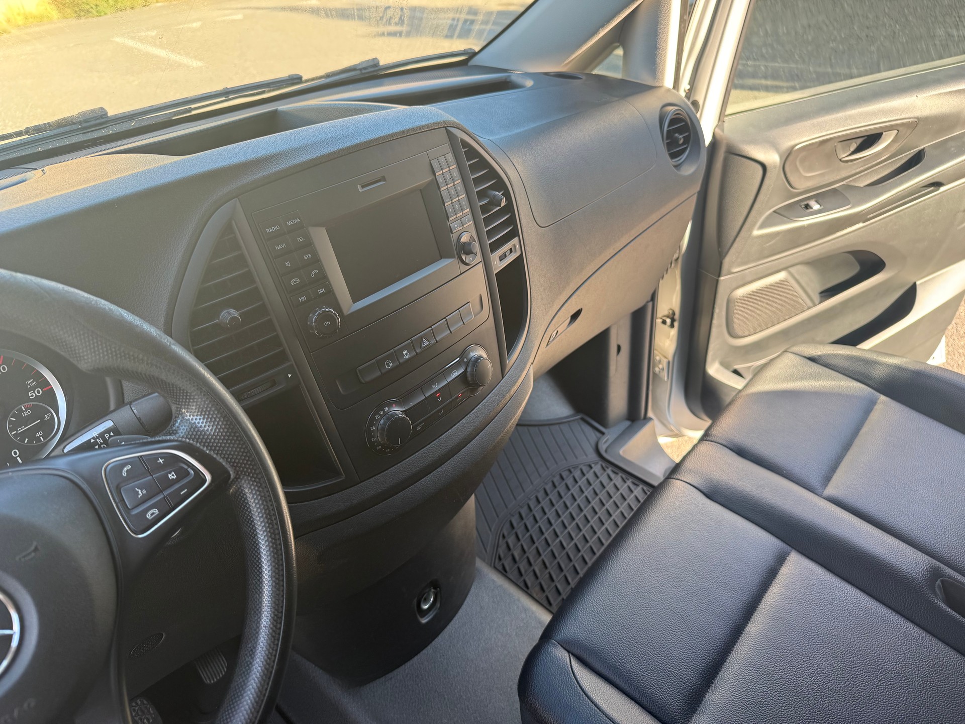 MERCEDES-BENZ Vito 114 CDI L 7G-Tronic Euro 5-image-4