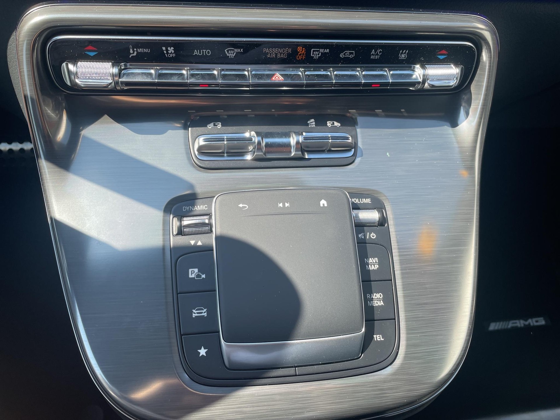 MERCEDES-BENZ V 300 d Swiss Ed. lang 4matic Van-image-23