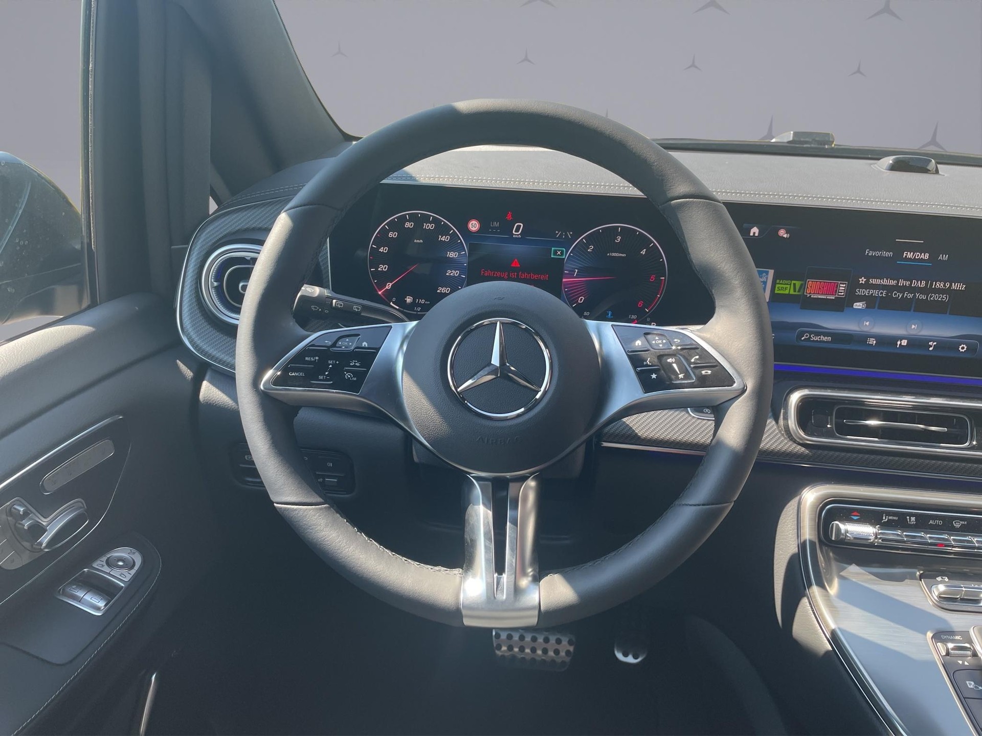 MERCEDES-BENZ V 300 d Swiss Ed. lang 4matic Van-image-12