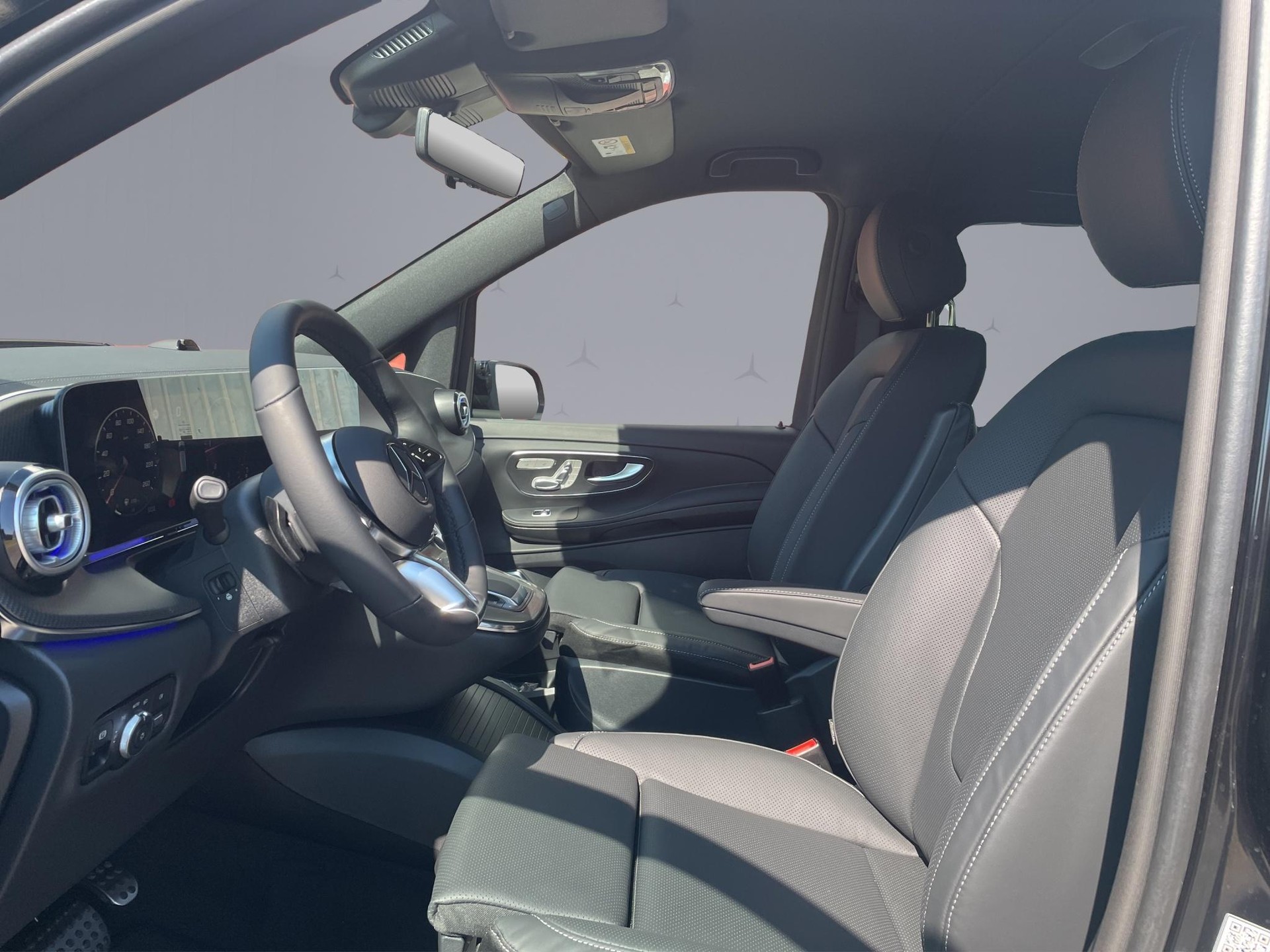MERCEDES-BENZ V 300 d Swiss Ed. lang 4matic Van-image-10