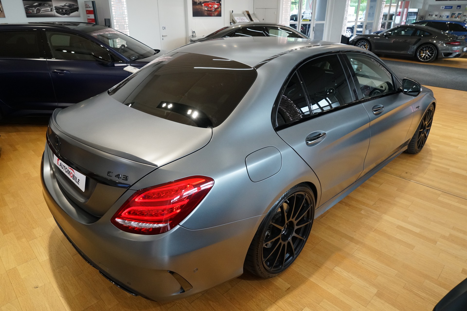 MERCEDES-BENZ C 43 AMG 4Matic 9G-Tronic-image-8