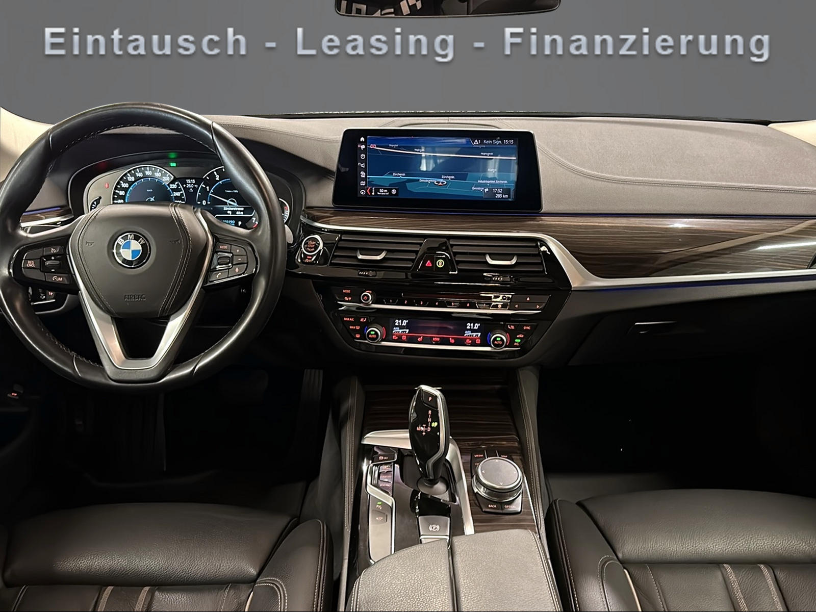 BMW 520i Luxury Line Steptronic-image-8