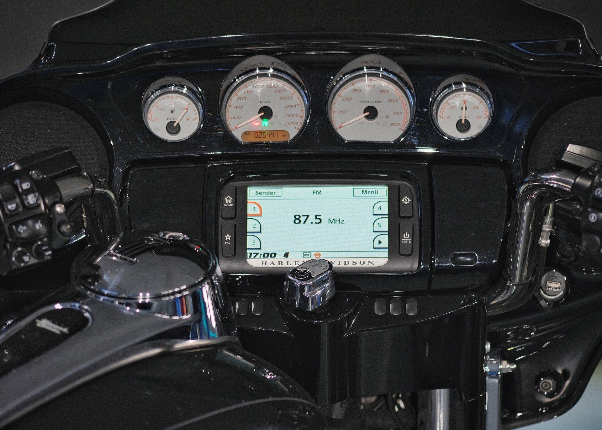 HARLEY-DAVIDSON FLHXS Street Glide Special ABS-image-15