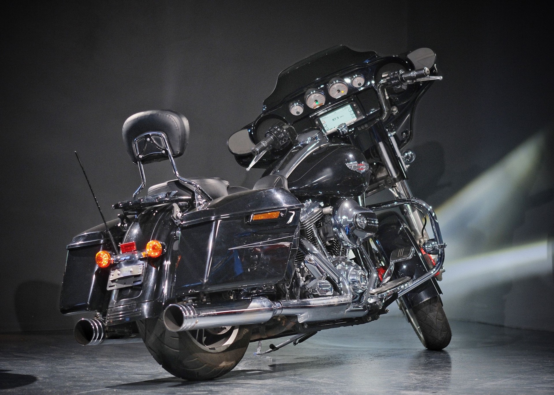 HARLEY-DAVIDSON FLHXS Street Glide Special ABS-showroom-element-1