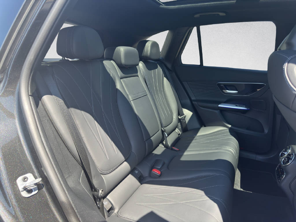 MERCEDES-BENZ GLC 400 e AMG Line 4Matic-image-12