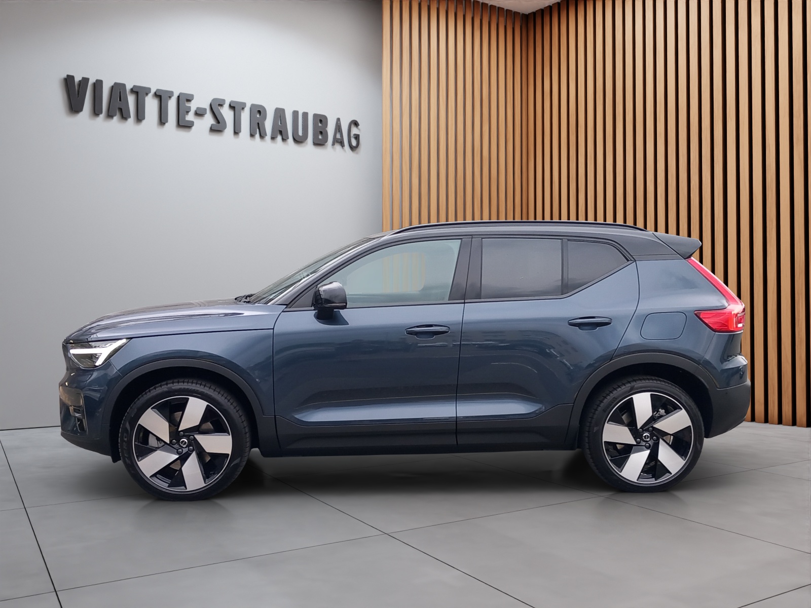 VOLVO EX40 XCENTRIC Twin Ultra AWD-image-3