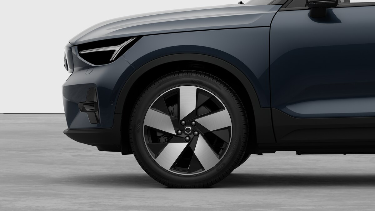 VOLVO EX40 XCENTRIC Twin Ultra AWD-image-7