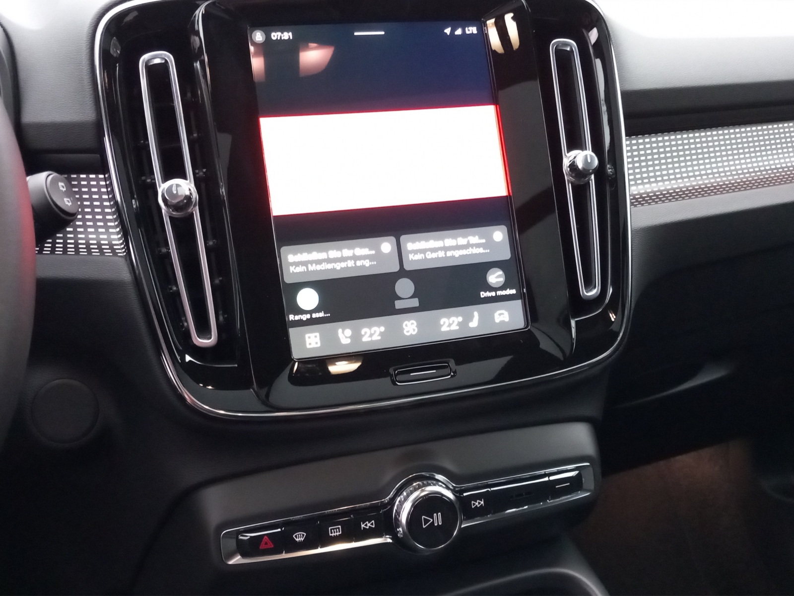 VOLVO EX40 XCENTRIC Twin Ultra AWD-image-14