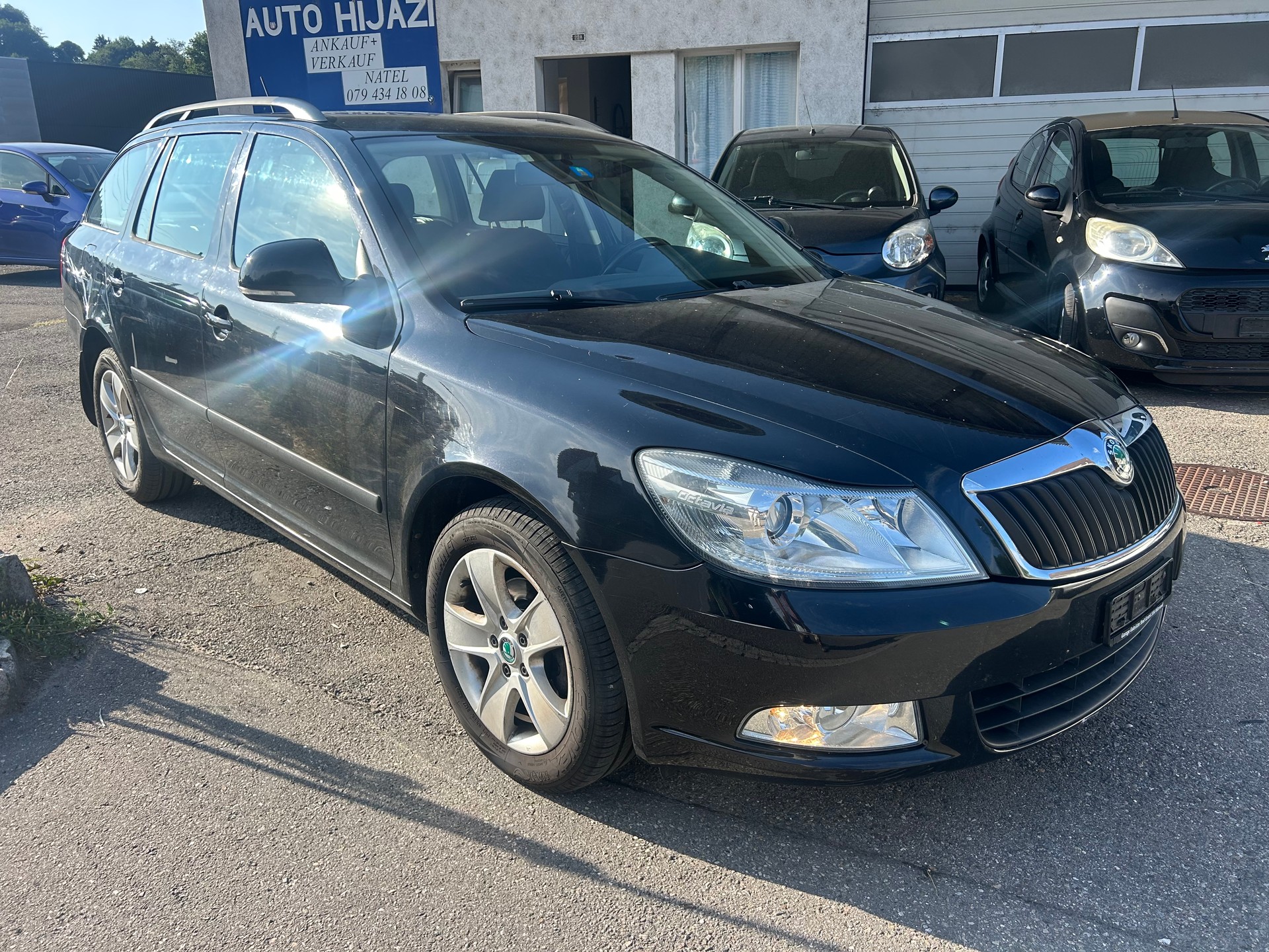 SKODA Octavia Combi 1.6 TDI Ambition-image-0
