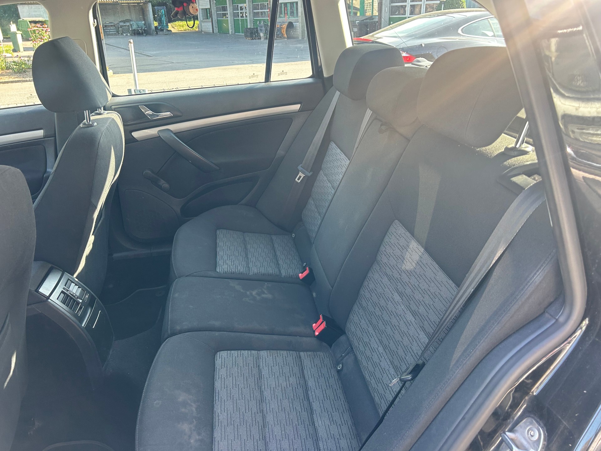 SKODA Octavia Combi 1.6 TDI Ambition-image-4